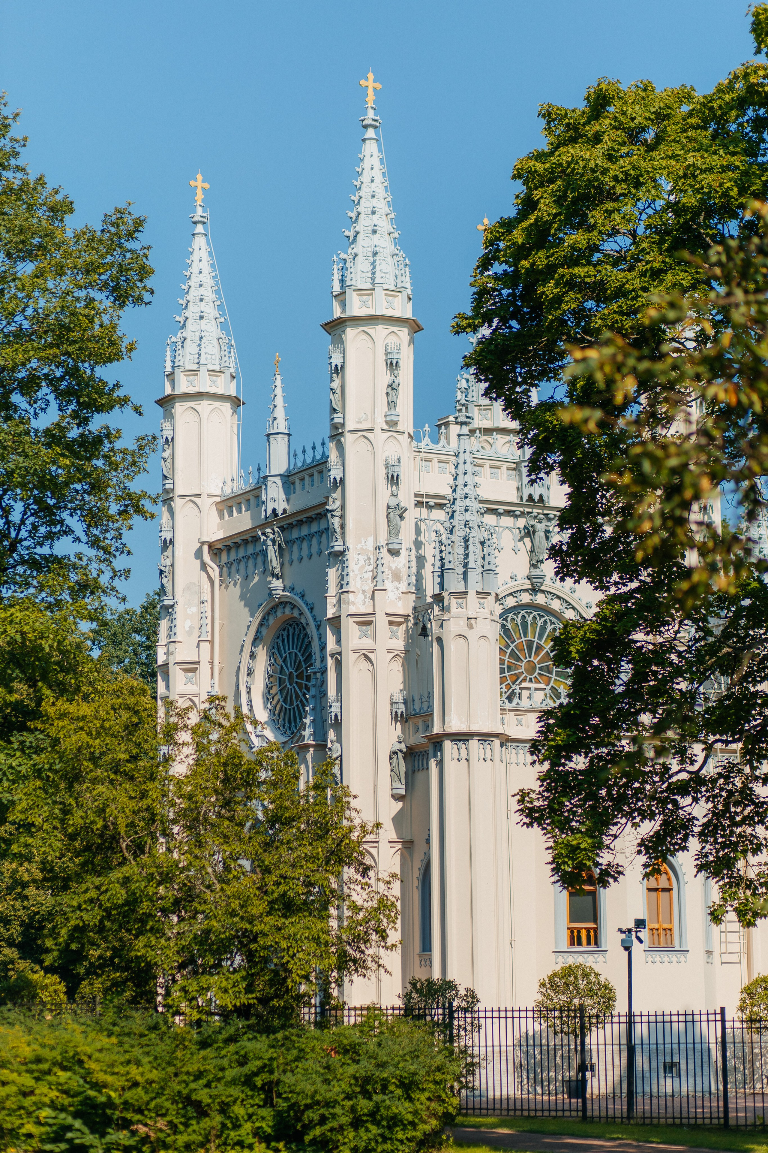 ФОТОСЕССИЯ В ПЕТЕРГОФЕ. ГДЕ СНИМАТЬ В ПЕТЕРГОФЕ