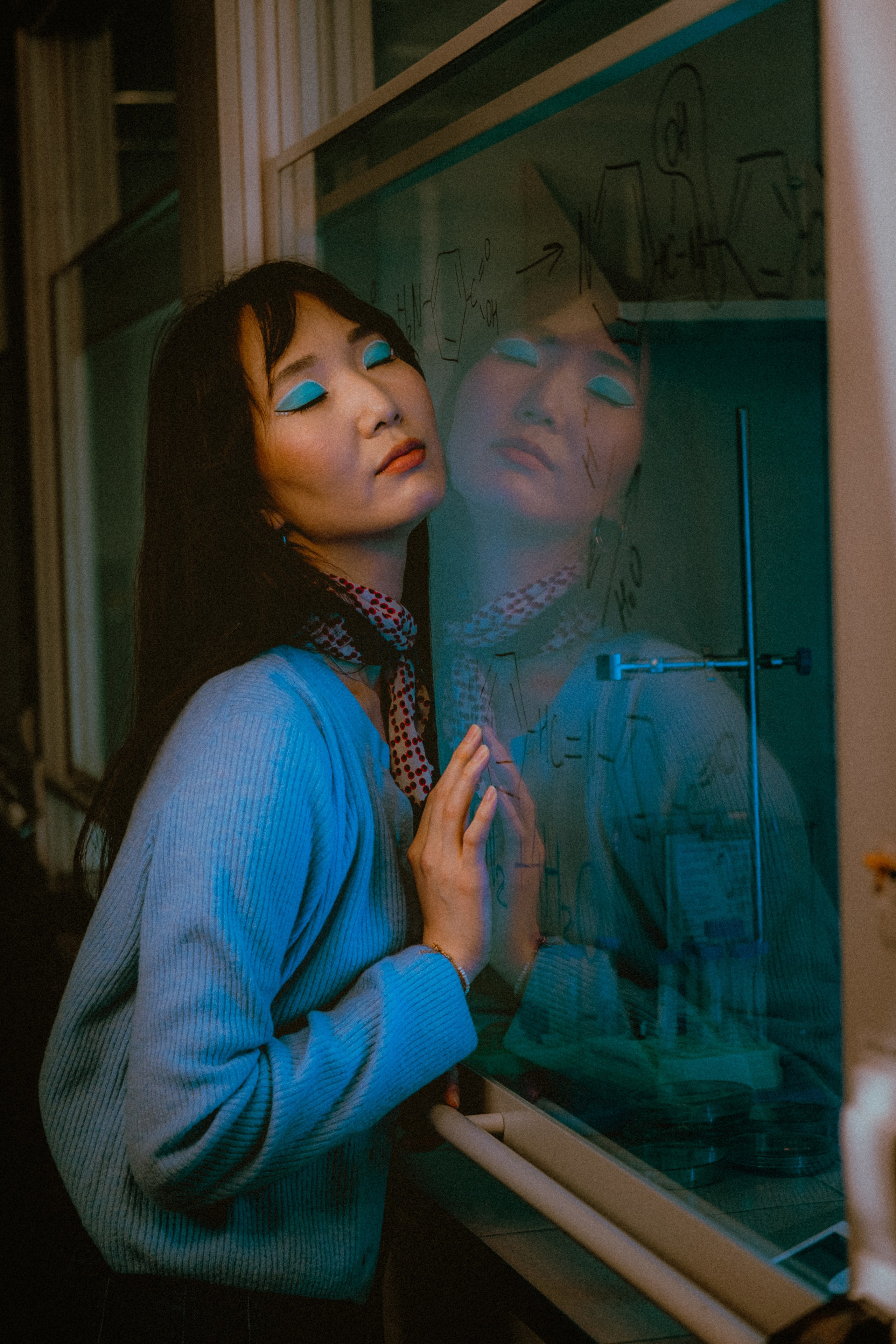 Works. Фотограф с цветным светом и оператор в Москве | Лиля Кичигина