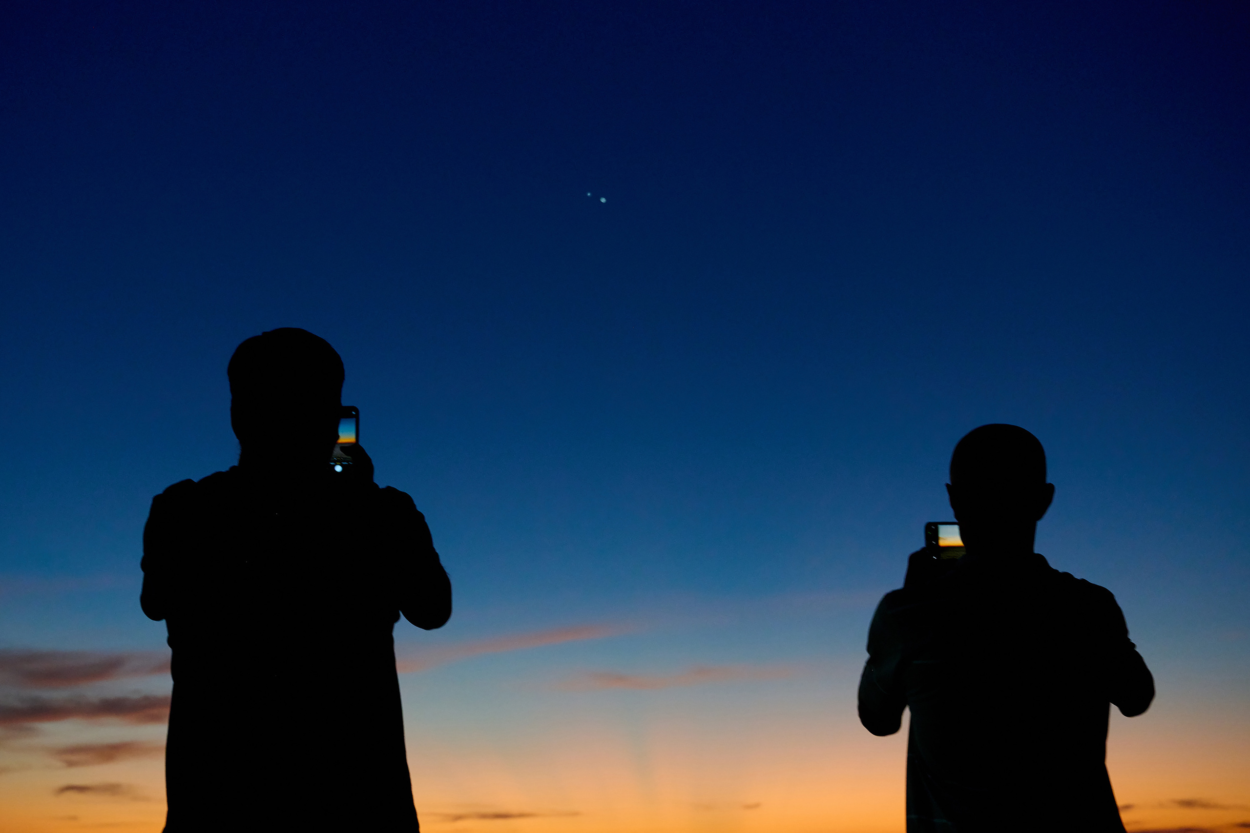 Моряки наблюдают и фотографируют планеты