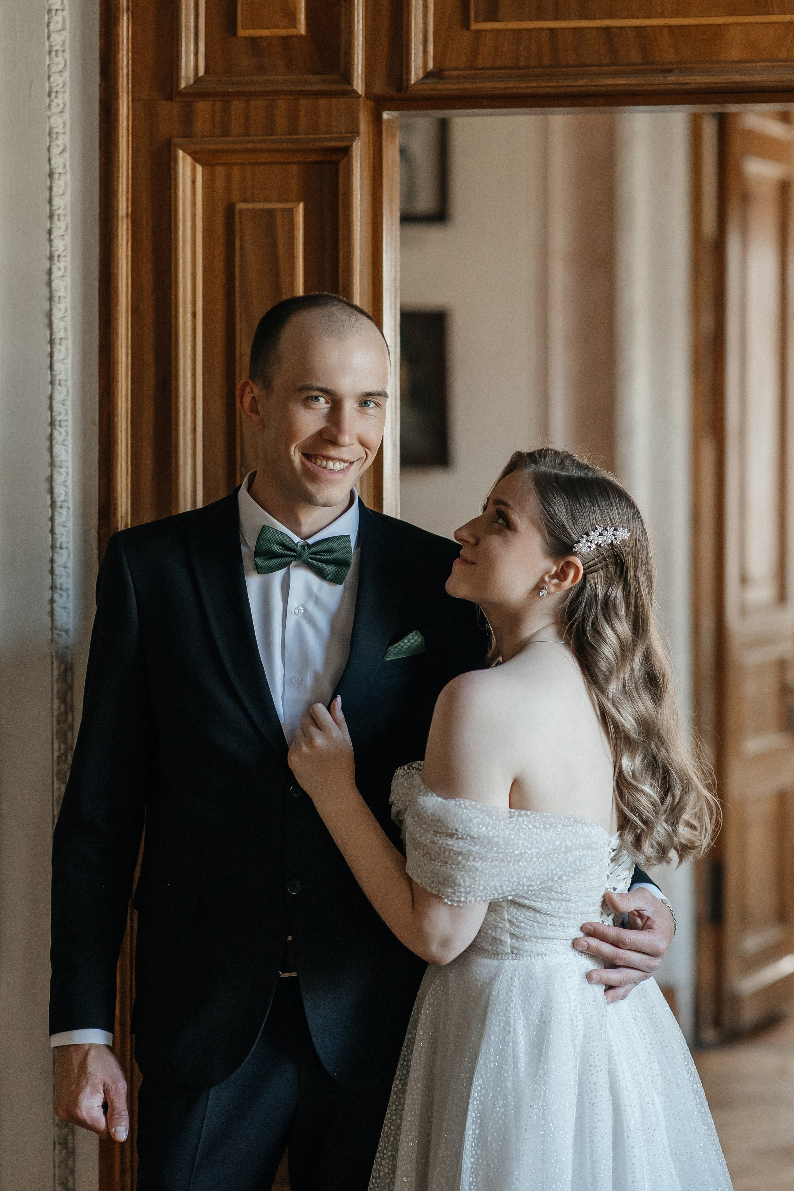 Свадебная фотосессия в библиотеке читальне имени Пушкина