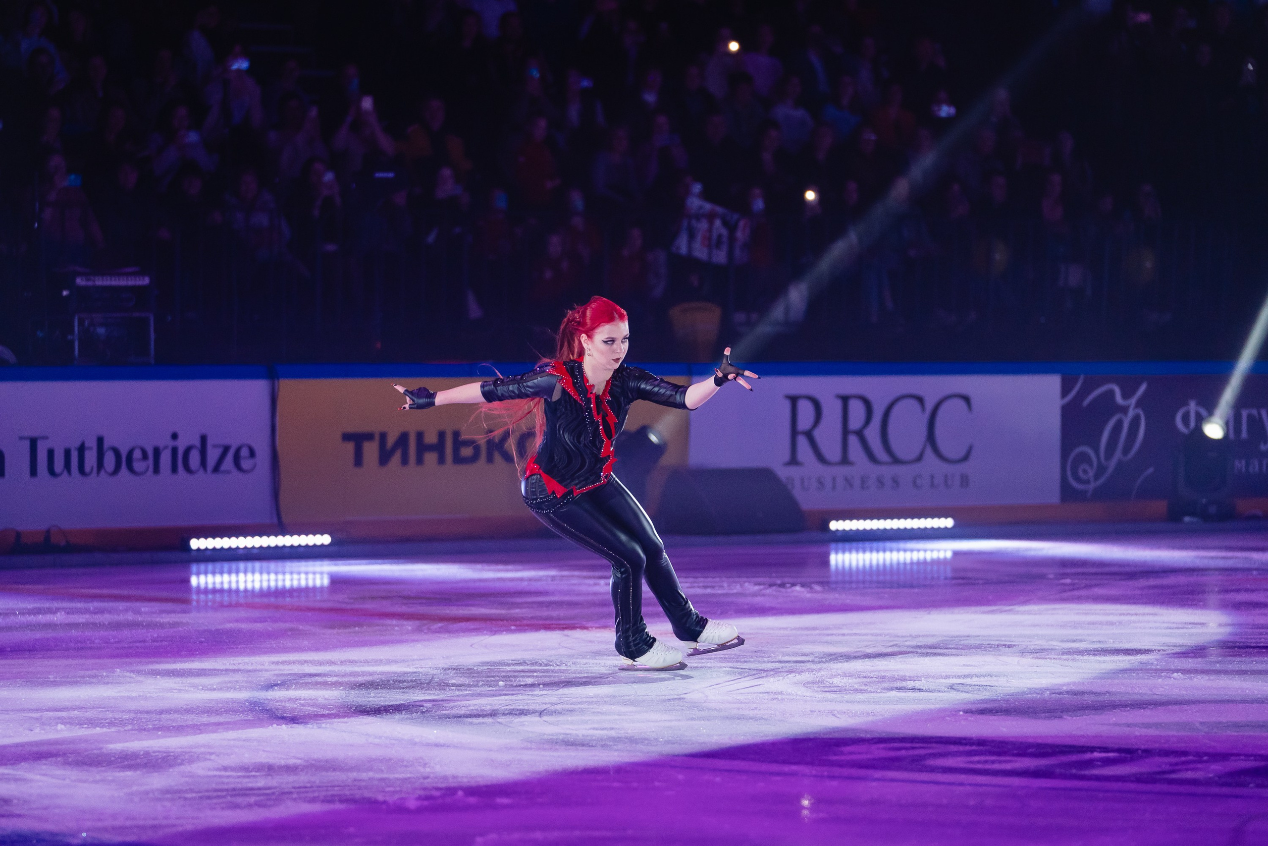 Шоу «Чемпионы на льду» в Новосибирске. Воробьева Ксения — Спортивный и танцевальный фотограф Новосибирск