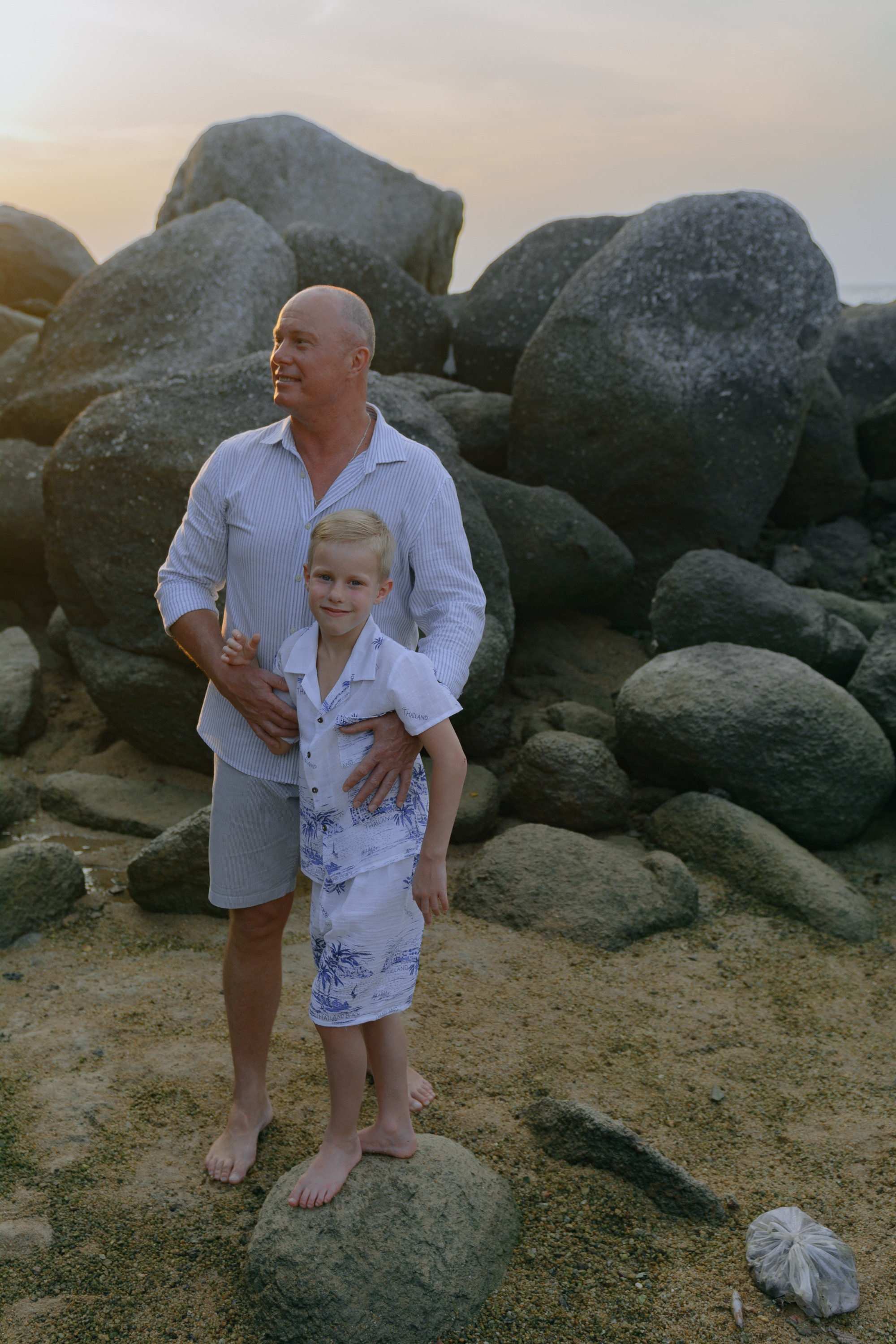 Family photoshoot on Phuket. Fedor Lemeshko — Destination Wedding and Family Lifestyle photographer