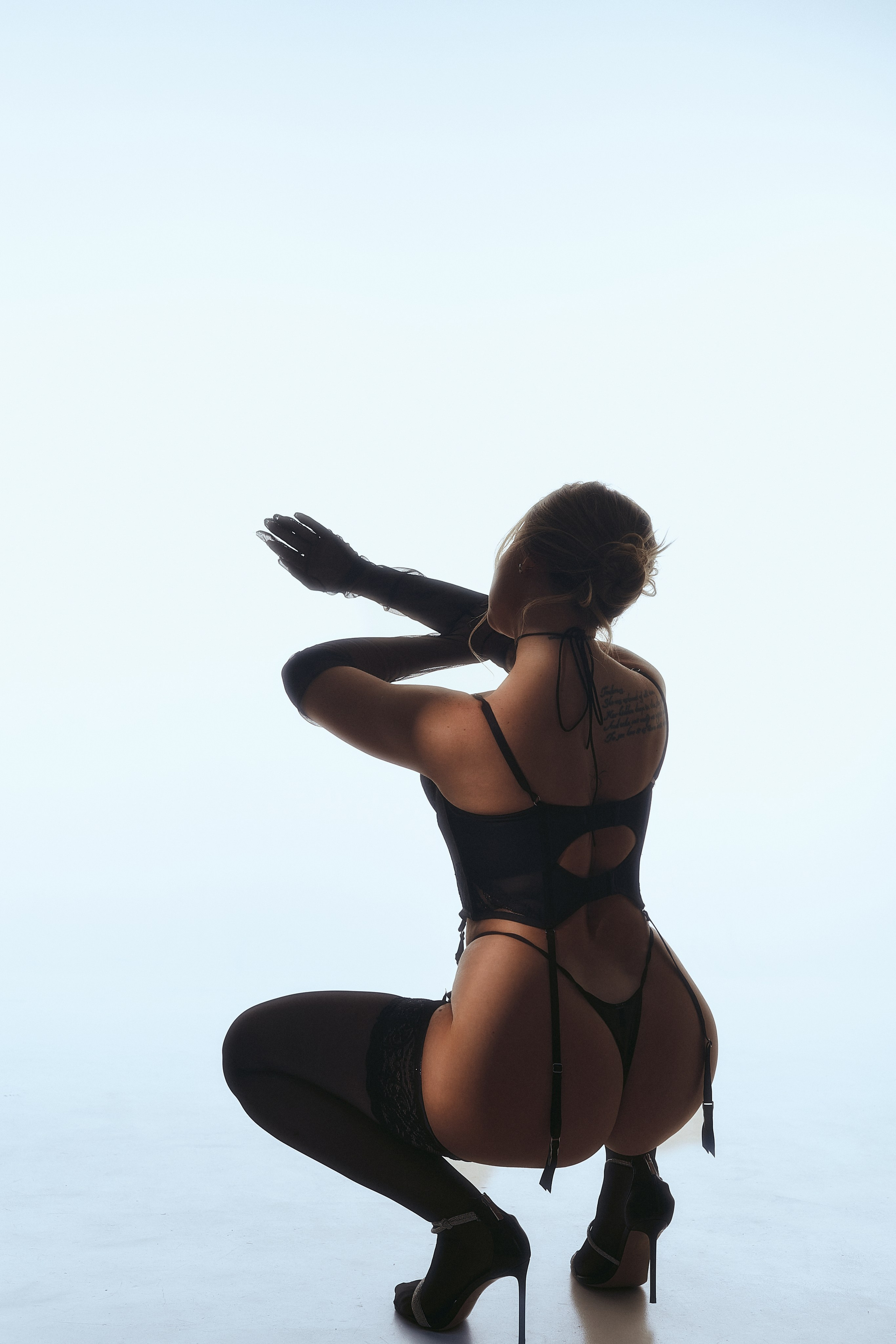 Будуарная фотография в Минске — женский портрет в студии, чувственная эстетика и естественная красота