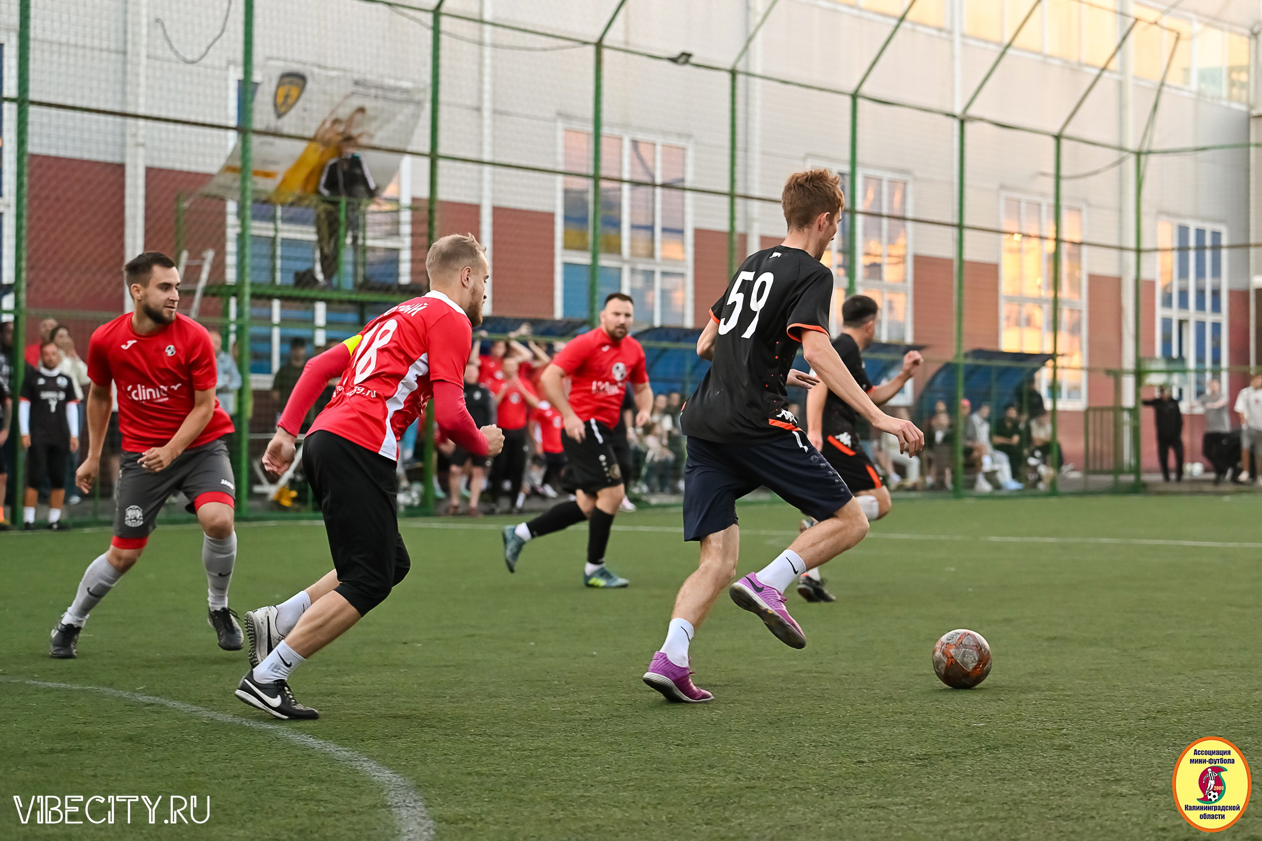 ИГРЫ МИНИ-ФУТБОЛЬНОЙ И КОРПОРАТИВНОЙ ЛИГИ. VIBECITY.RU Вайб Сити Ру Фоторепортажи Фотоотчеты Калининград