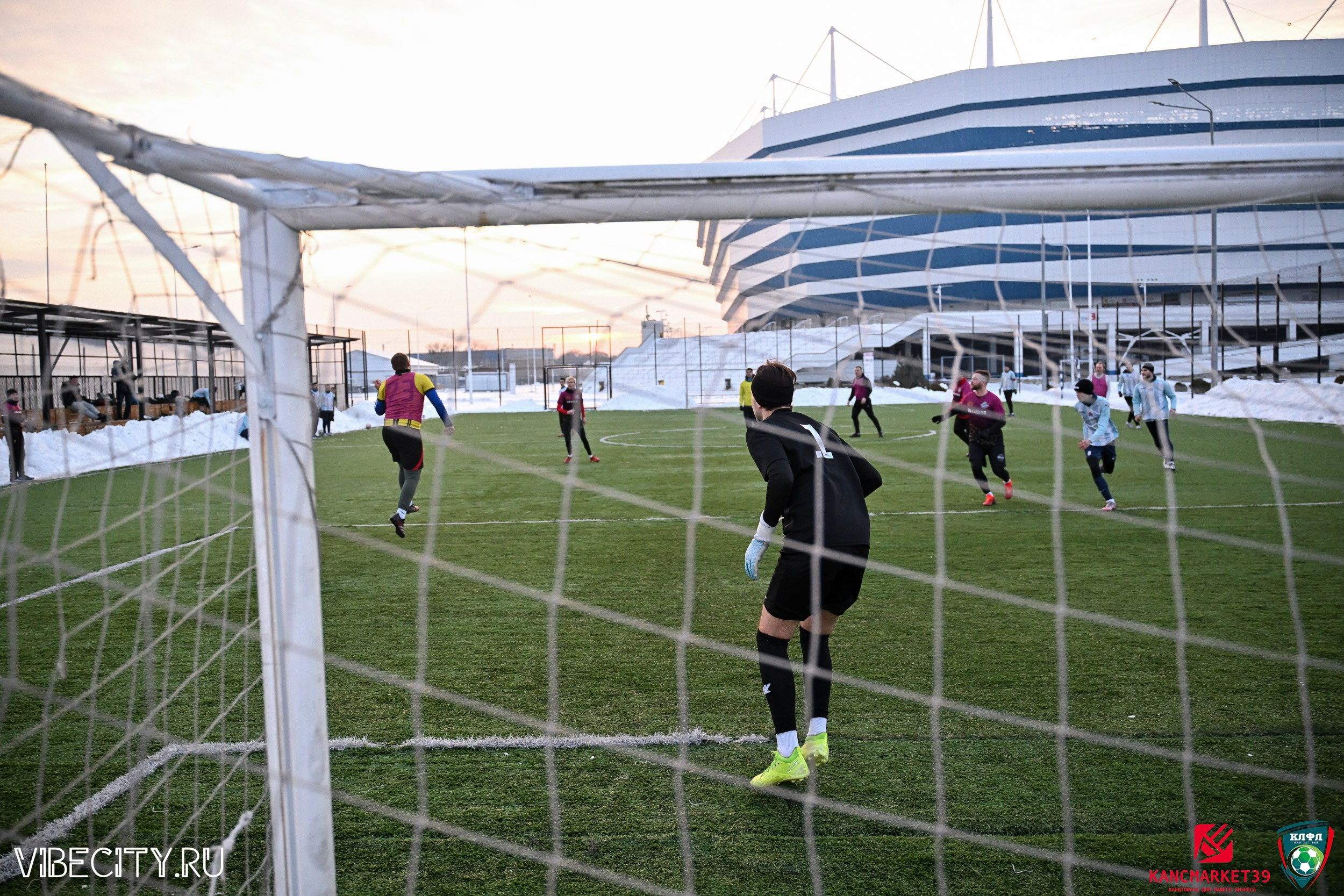 Калининградская Любительская Футбольная Лига, Премьер лига 14 тур, Бауцентр-Пивной двор. VIBECITY.RU Вайб Сити Ру Фоторепортажи Фотоотчеты Калининград