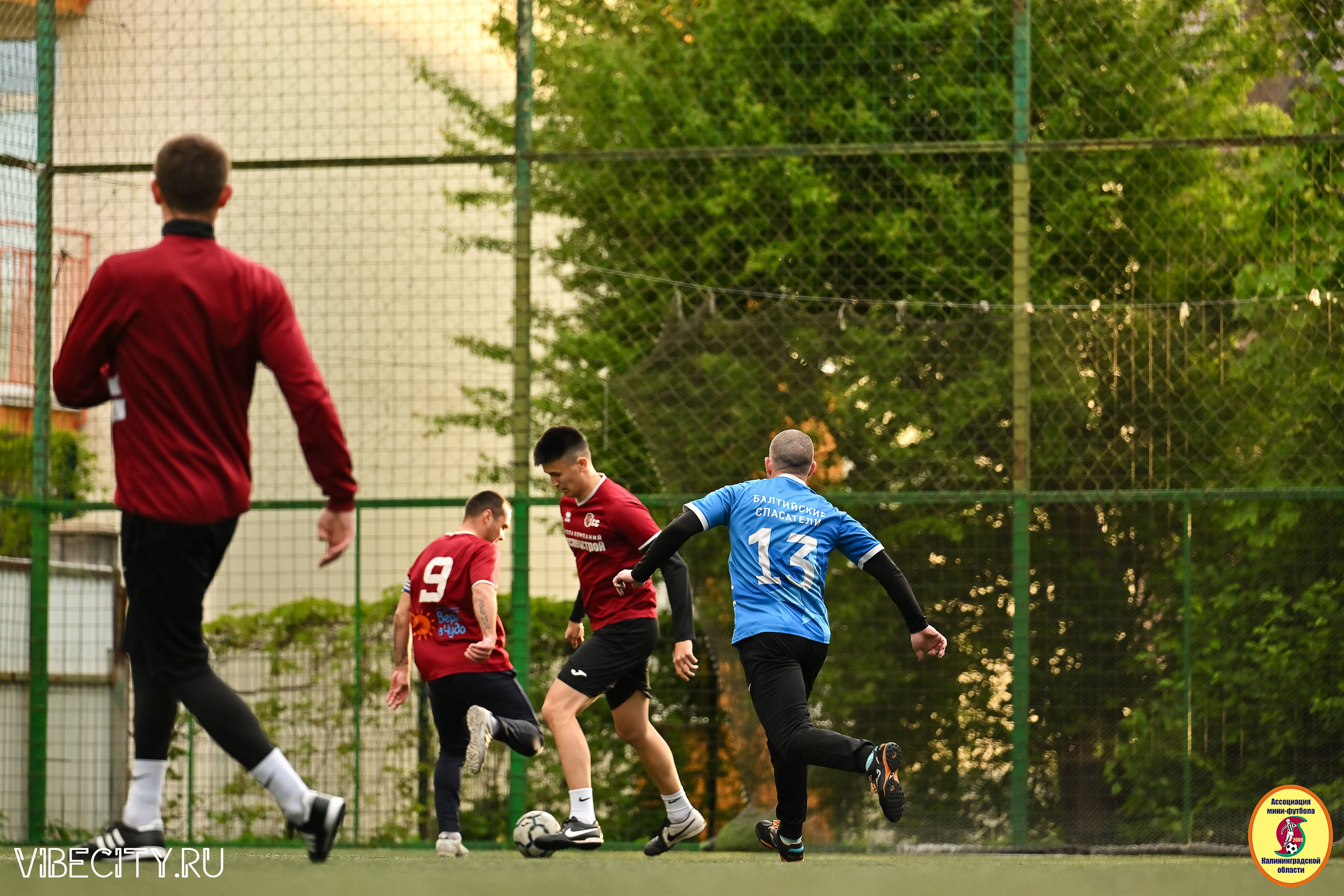ИГРЫ МИНИ-ФУТБОЛЬНОЙ ЛИГИ. VIBECITY.RU Вайб Сити Ру Фоторепортажи Фотоотчеты Калининград