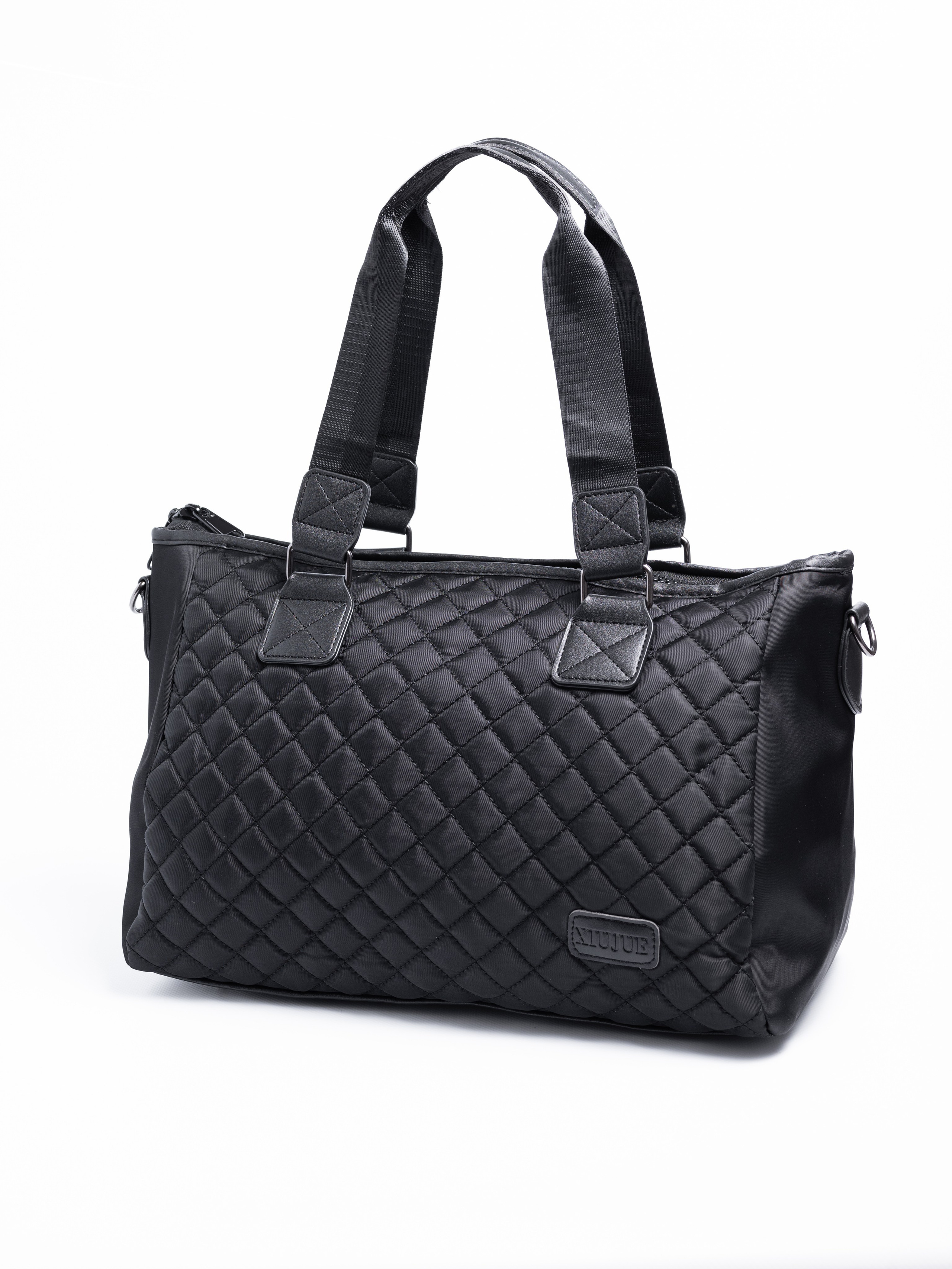 Сумки спортивные. Предметный фотограф, фото для маркетплейсов Пятигорск, КМВ