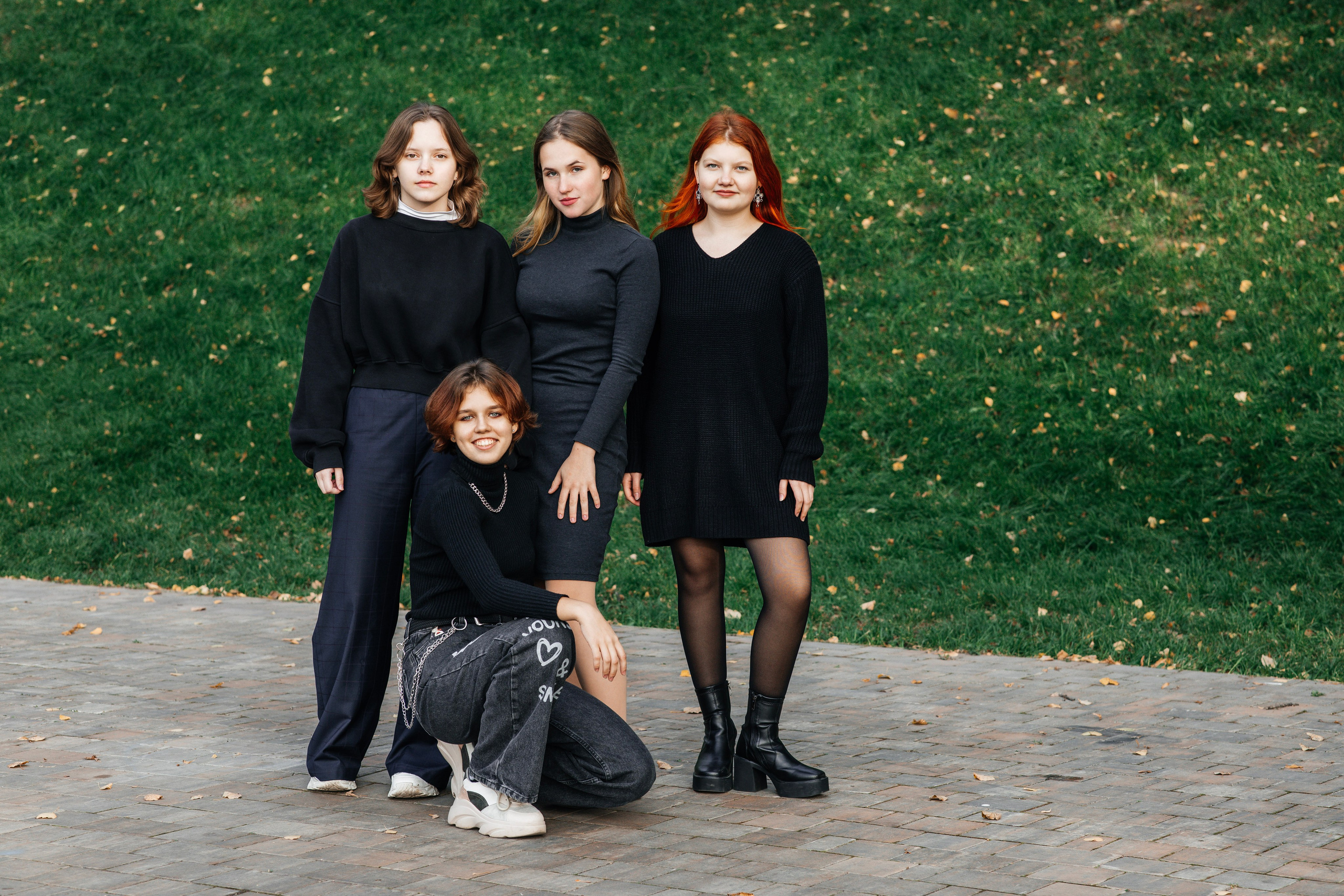 Фотосессия для выпускного альбома в парке Им. Талалихина. Выпускные альбомы в Подольске Москве и МО