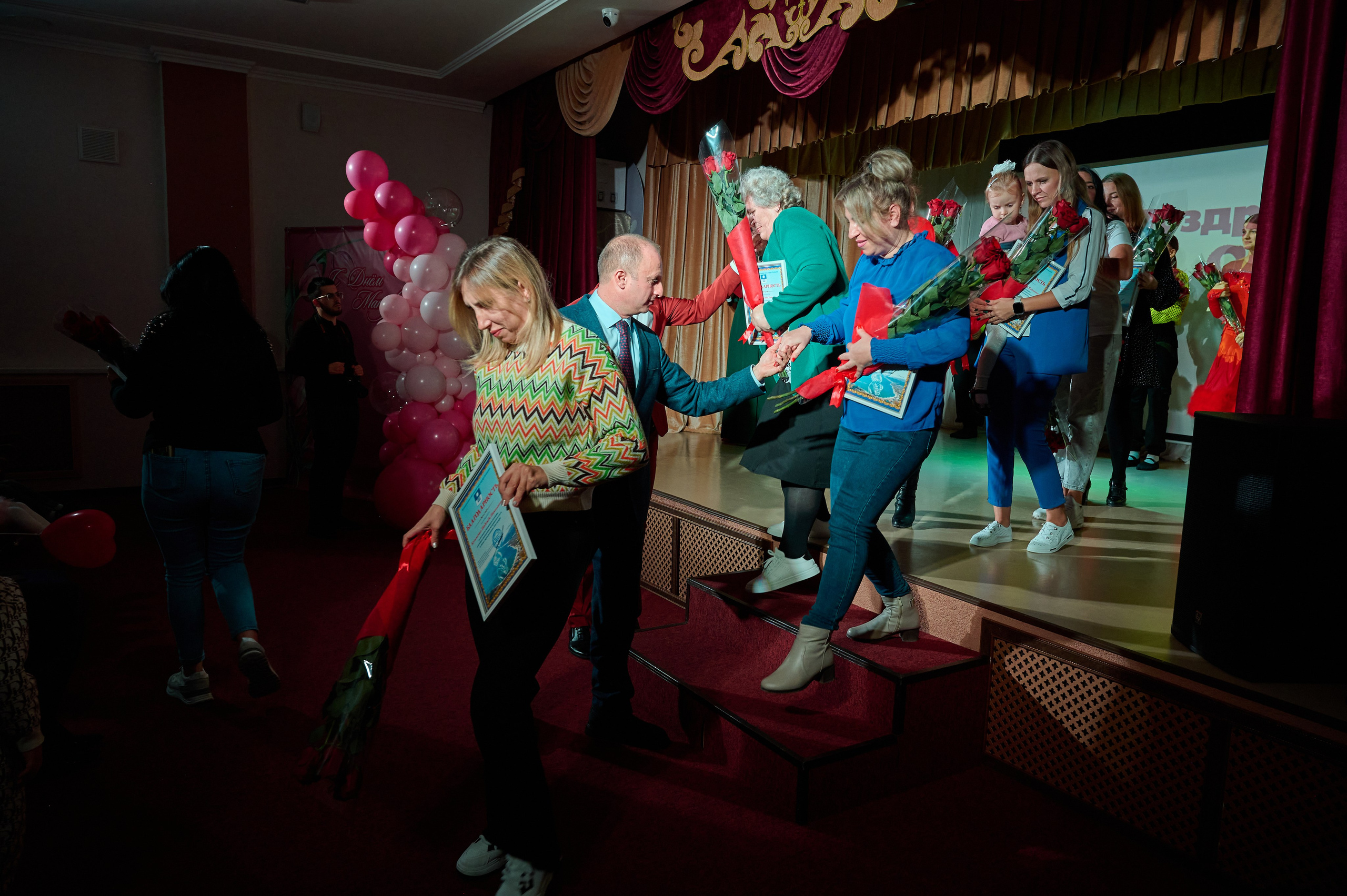 День матери ДК Виноградный. Жизнь курорта Кабардинка в фотографиях