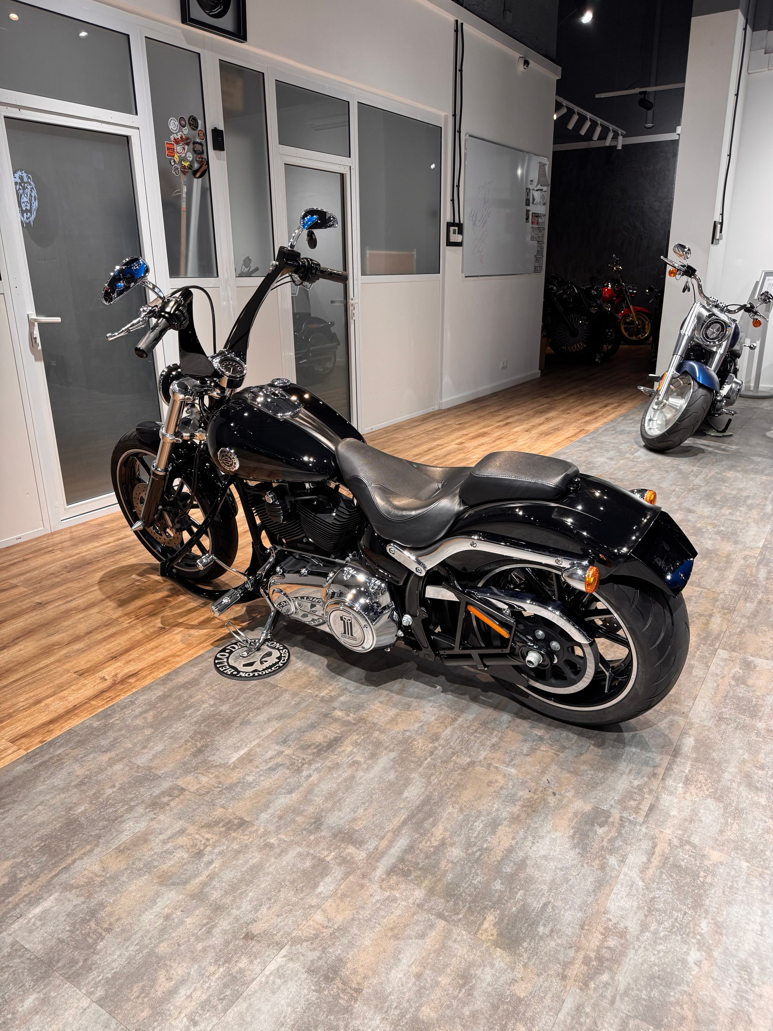 Harley Davidson 2014 Breakout Black Mantis — купить мотоцикл. Hello Davidson, Москва. Только хорошие мотоциклы…