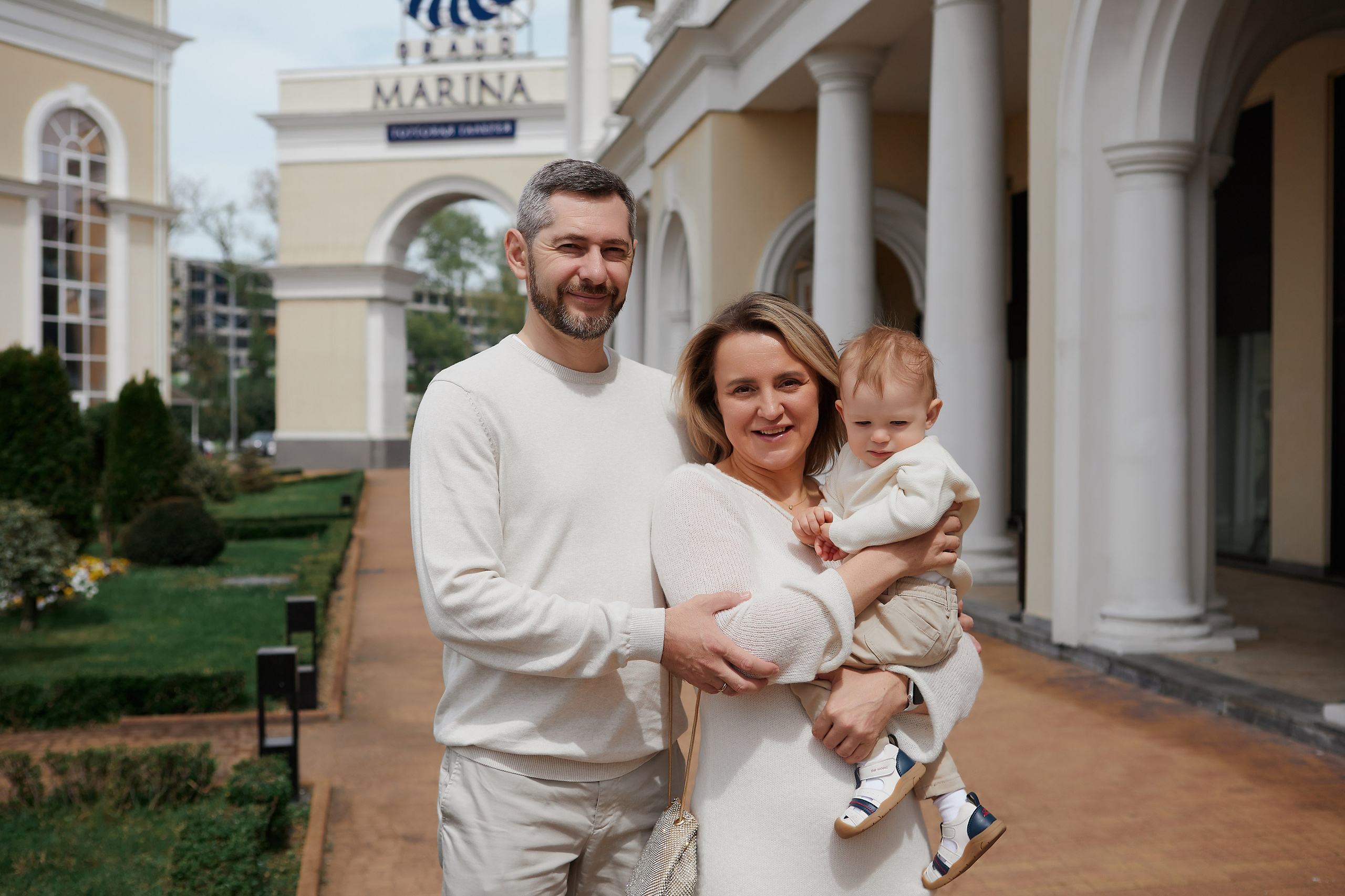 Фотосессия красивой семьи Кангун. Свадебный и семейный фотограф в Сочи-Красной поляне Ларионова Анна