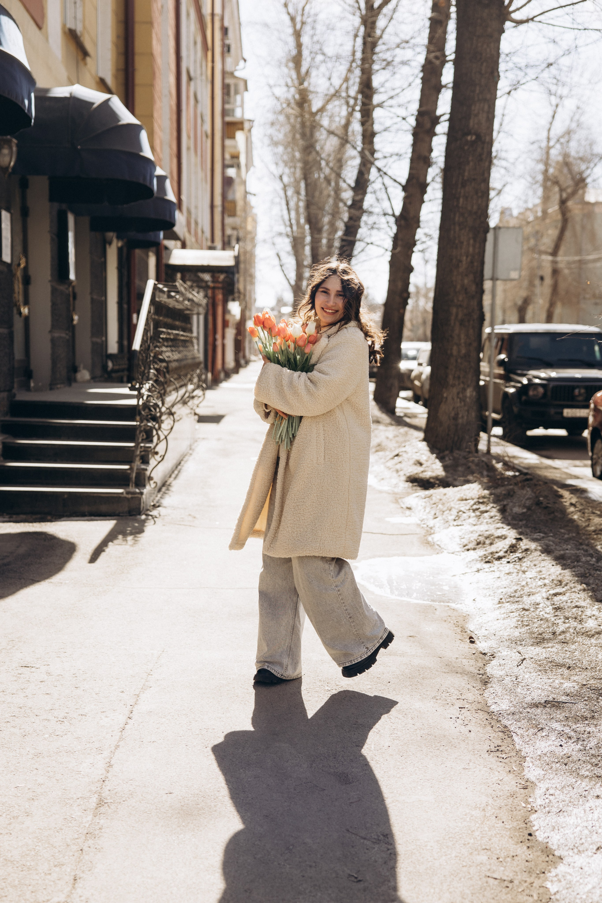 Прогулка с тюльпанами. Свадебный, семейный фотограф в Иркутске Светлана Макаричева
