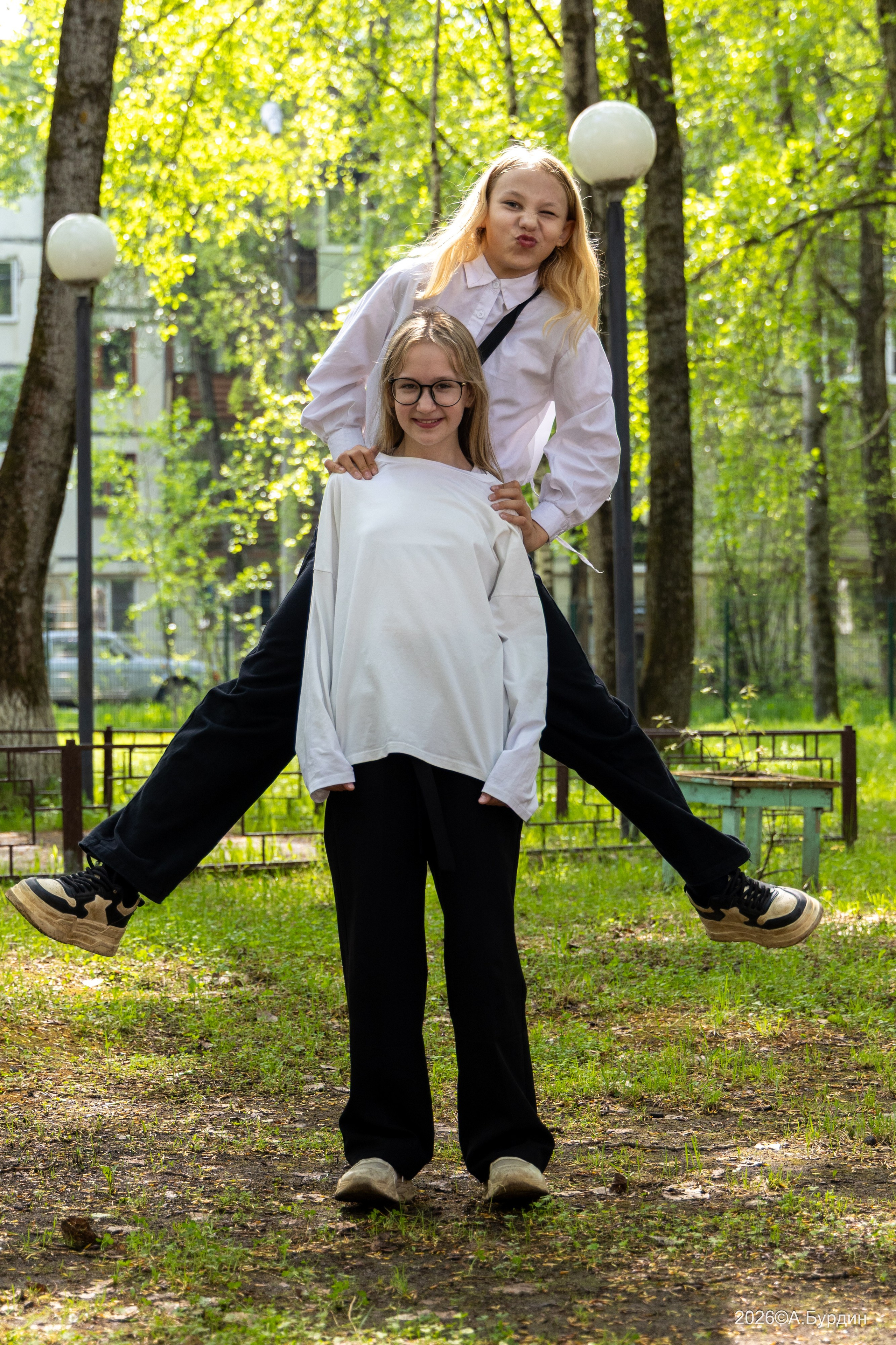 Фотосессия в школе. Прыжки