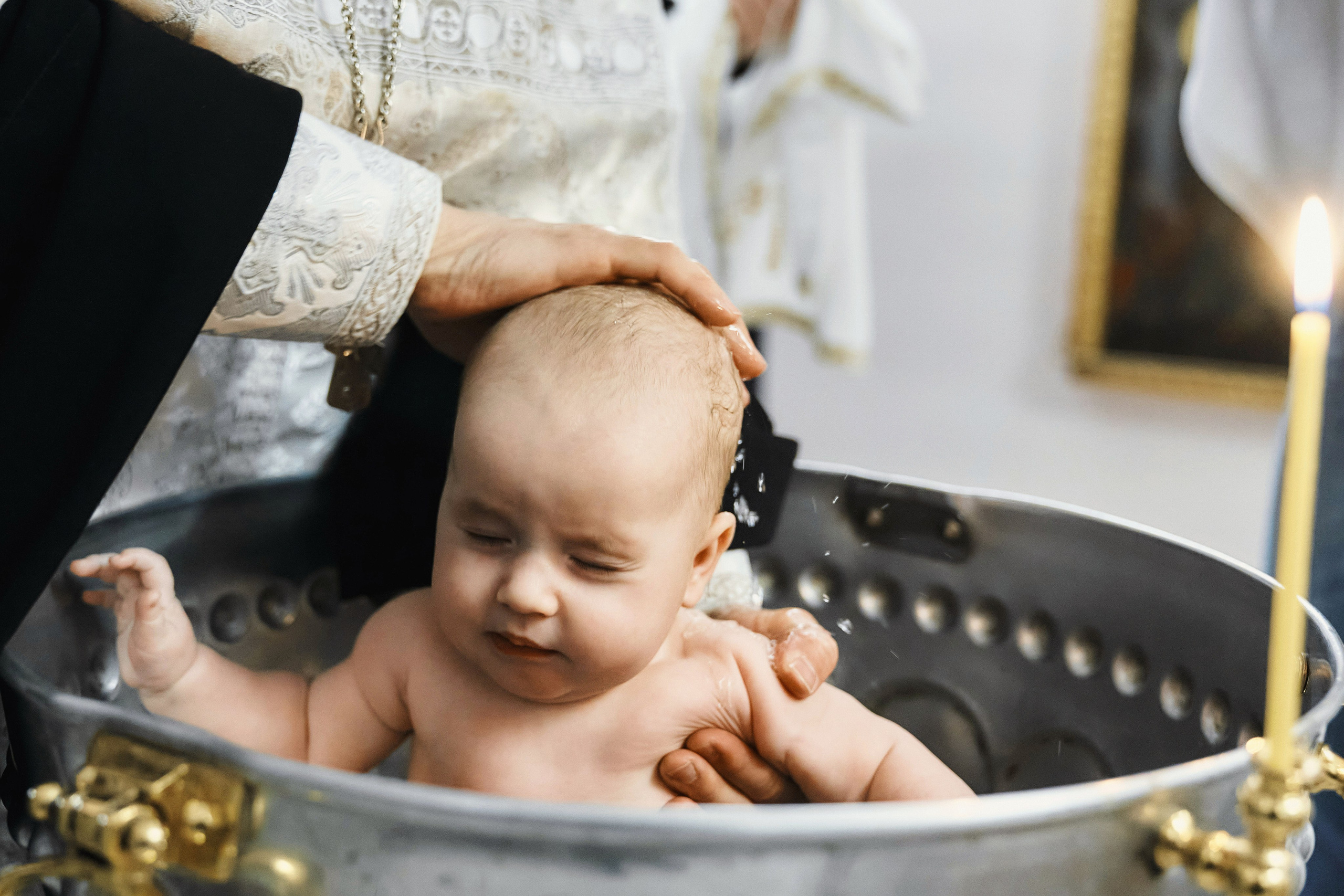 Крещение ребёнка в Церкви Илии Пророка и Воздвижения Честного Креста Господня в Черкизове