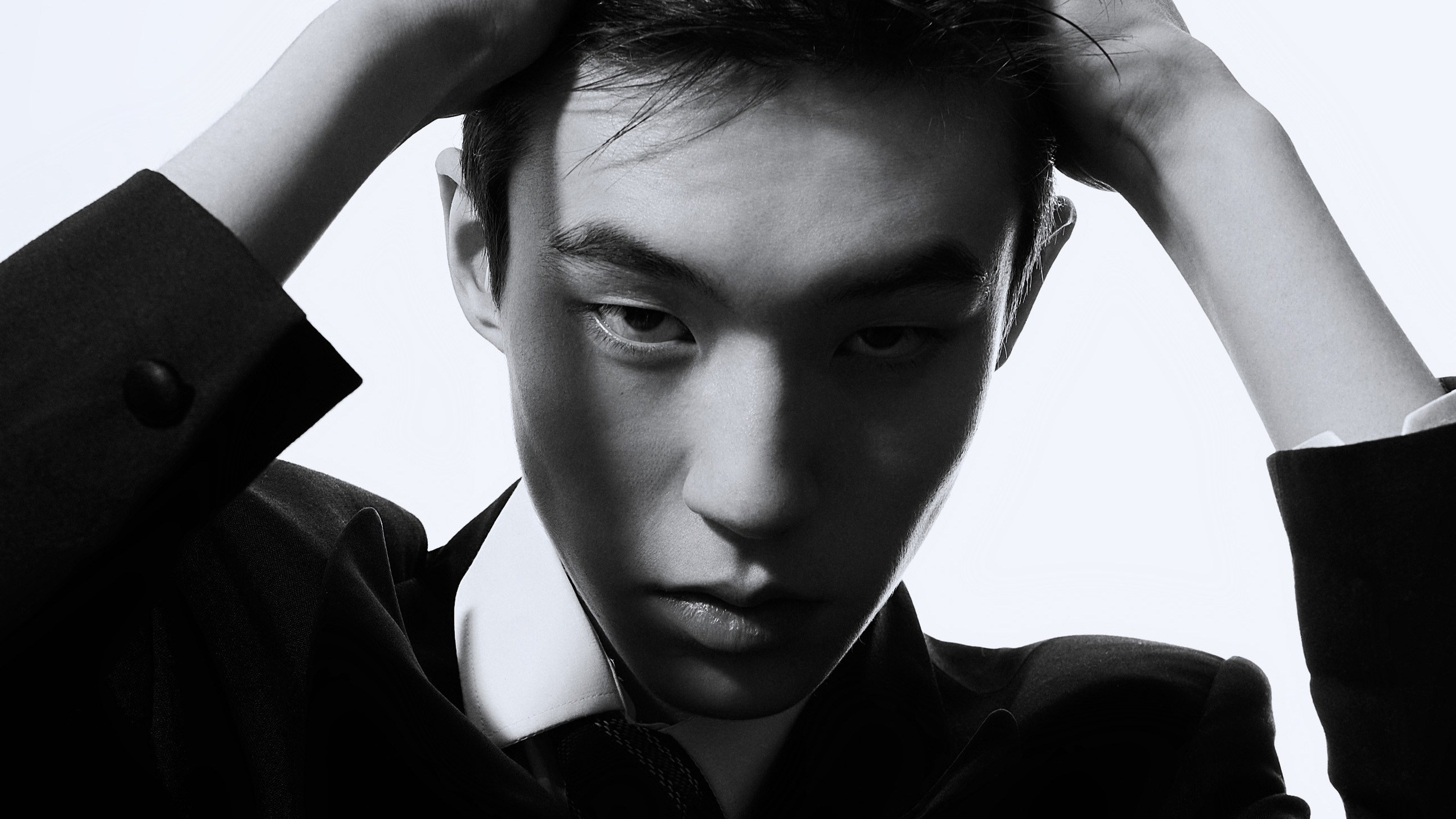 Фотограф в Алматы Максим Сечин