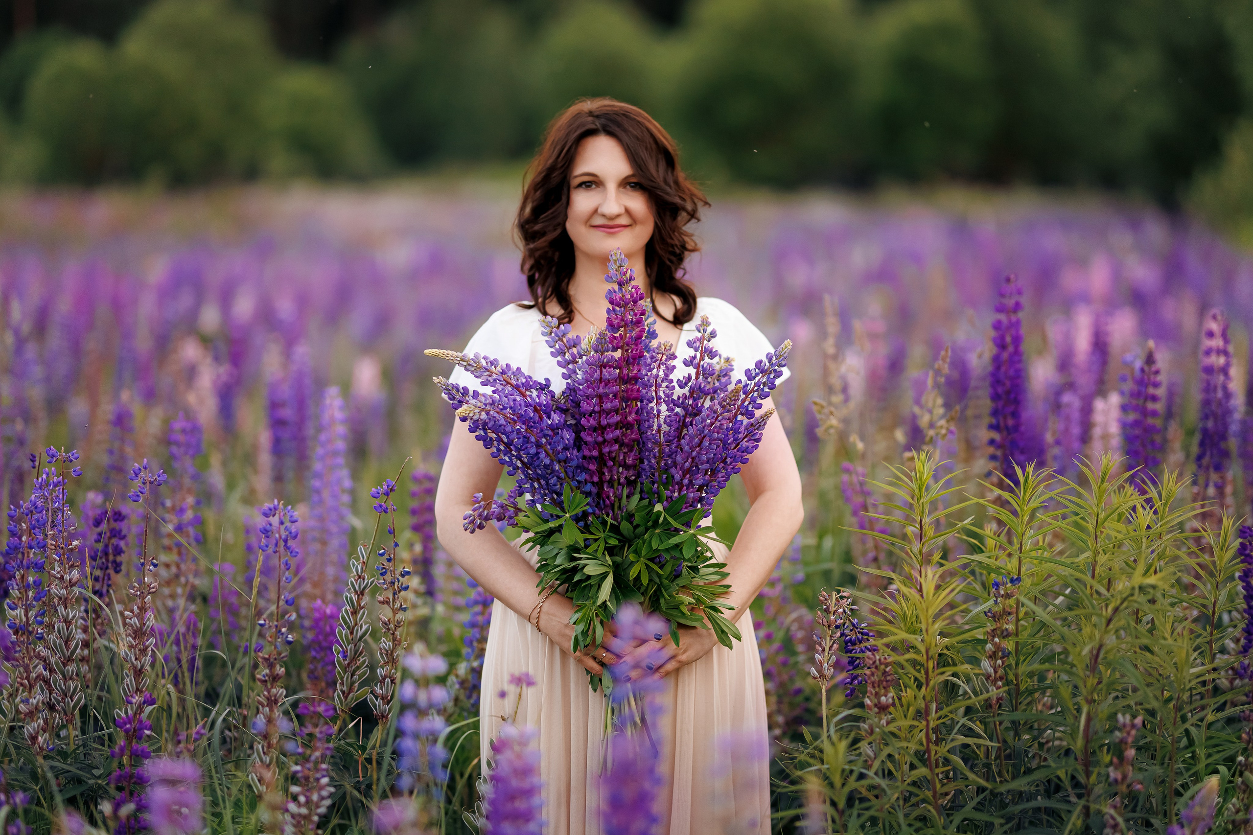 Оксана. Люпины. Семейный и детский фотограф Комина Елена, Власиха, Одинцово