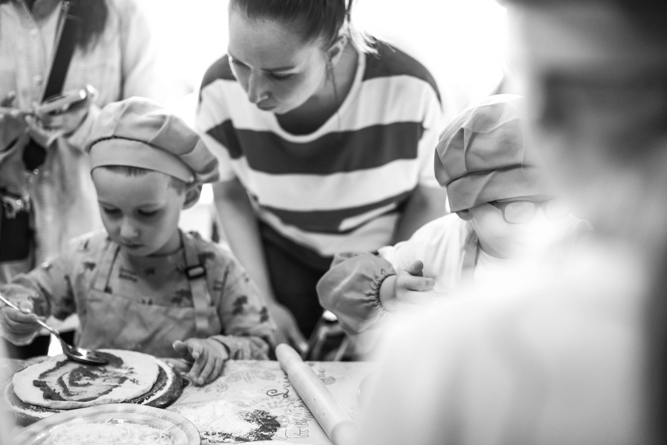 Мастер-класс по приготовлению пиццы. Фотограф — художник в Москве Васильева Юлия