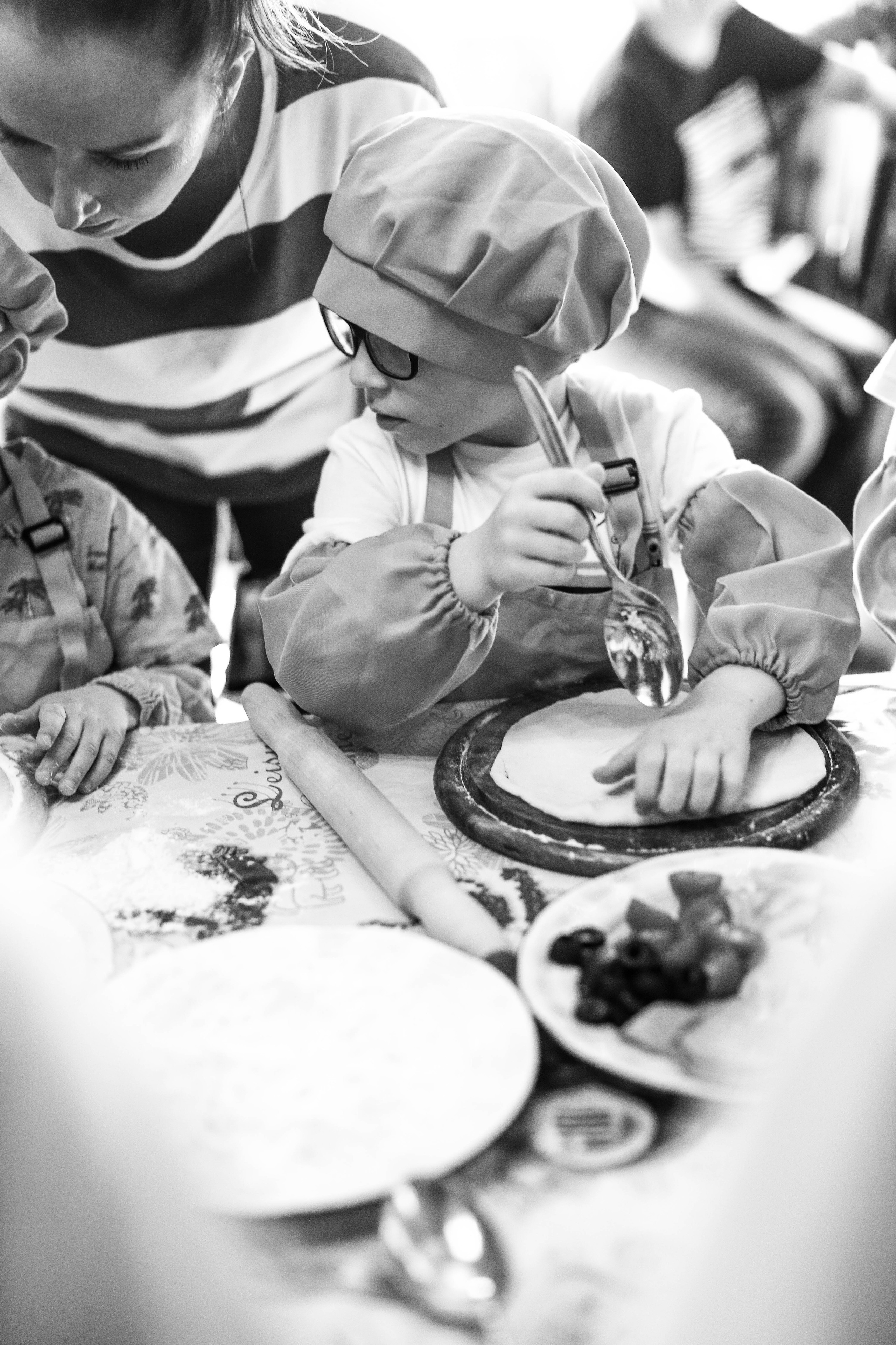 Мастер-класс по приготовлению пиццы. Фотограф — художник в Москве Васильева Юлия