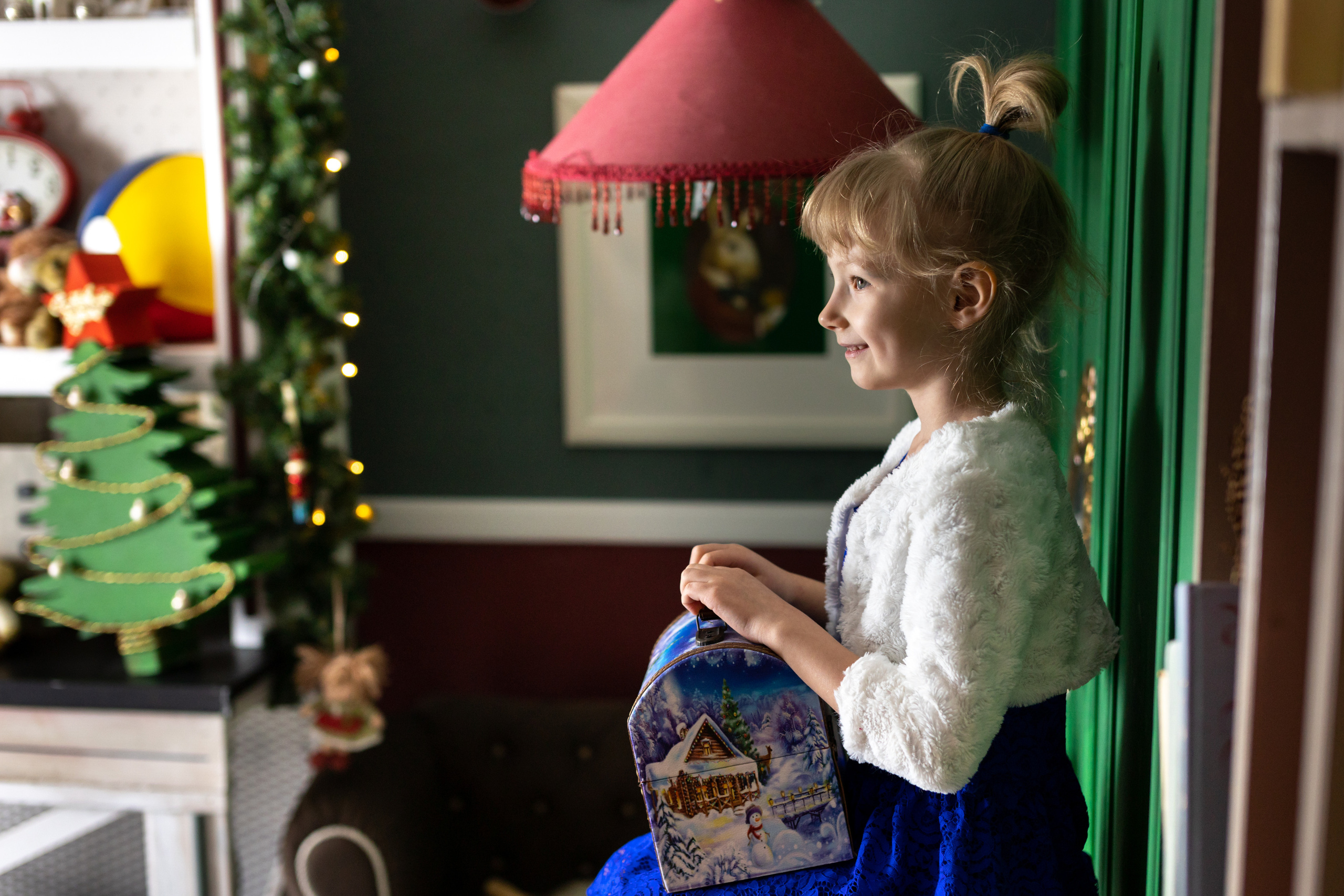 Новогодняя фотосессия Анечки. Фотограф в Оренбурге. Профессиональный фотограф