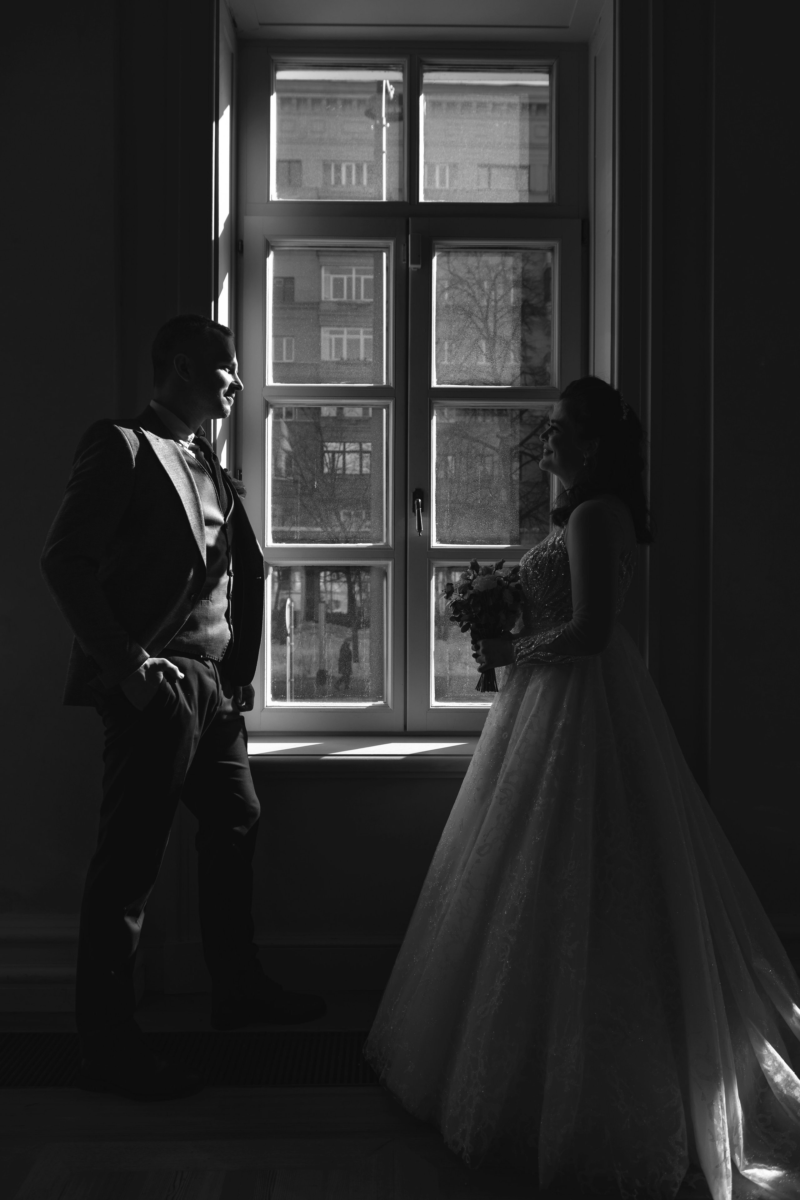 свадебный фотограф москва, фотосессия жениха и невесты, стоимость свадебного фотографа москва узнать