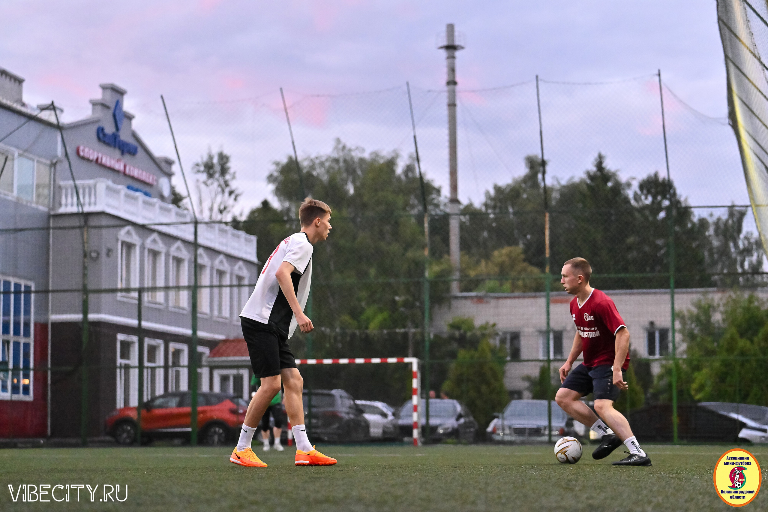 ИГРЫ МИНИ-ФУТБОЛЬНОЙ И КОРПОРАТИВНОЙ ЛИГИ. VIBECITY.RU Вайб Сити Ру Фоторепортажи Фотоотчеты Калининград