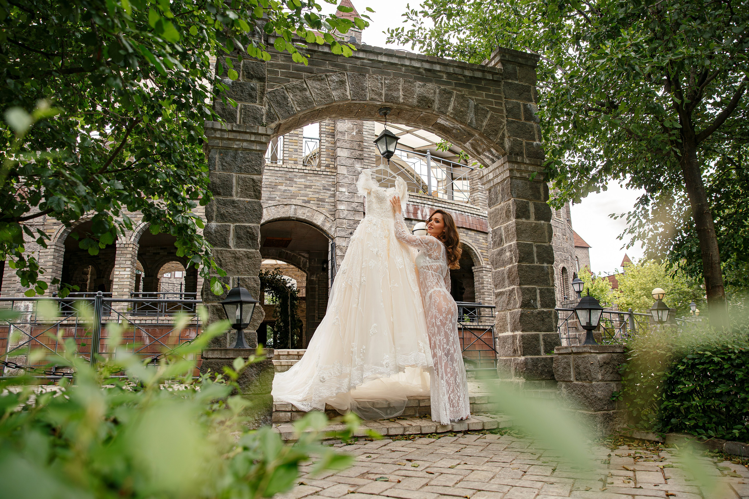 Свадебная фотосессия в парк отеле Немчиновка. Свадебный фотограф Москва и МО Сергей Киржаев