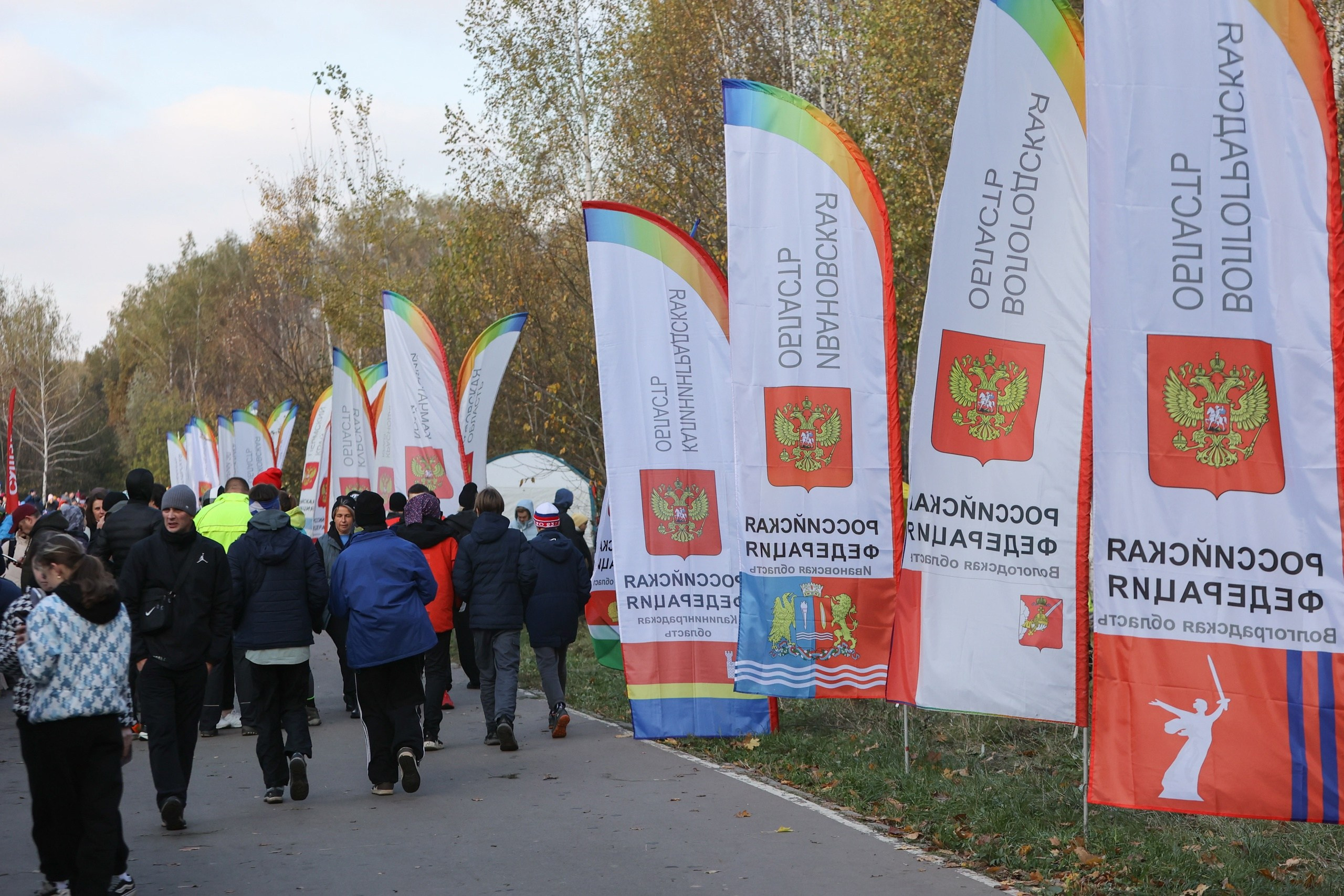 Гонки Четырех — Races Of Four. Выпускные альбомы и школьный фотограф в Подольске, Троицке, Щербинке, Москве и Московской области