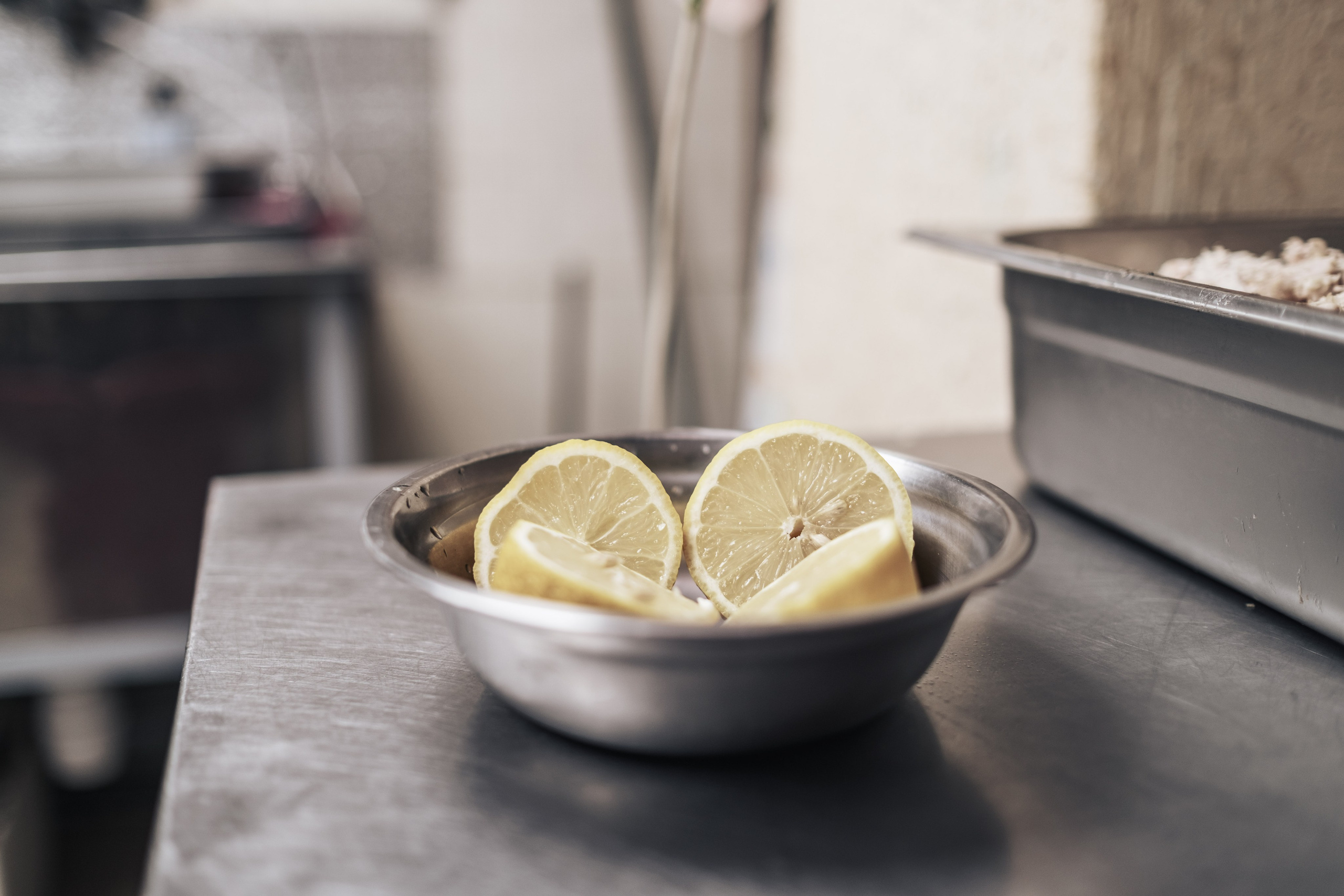 Готовка для бездомных и кормление их в Москве. Фотограф в Москве Максим Скоробогатов