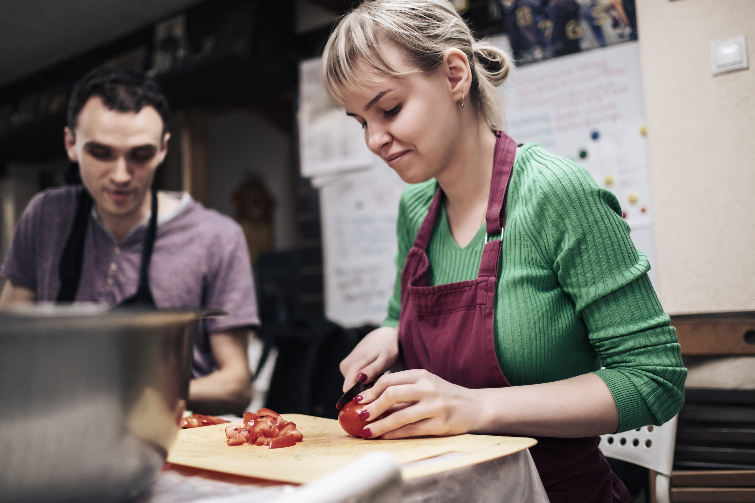 Готовка для бездомных и кормление их в Москве. Фотограф в Москве Максим Скоробогатов