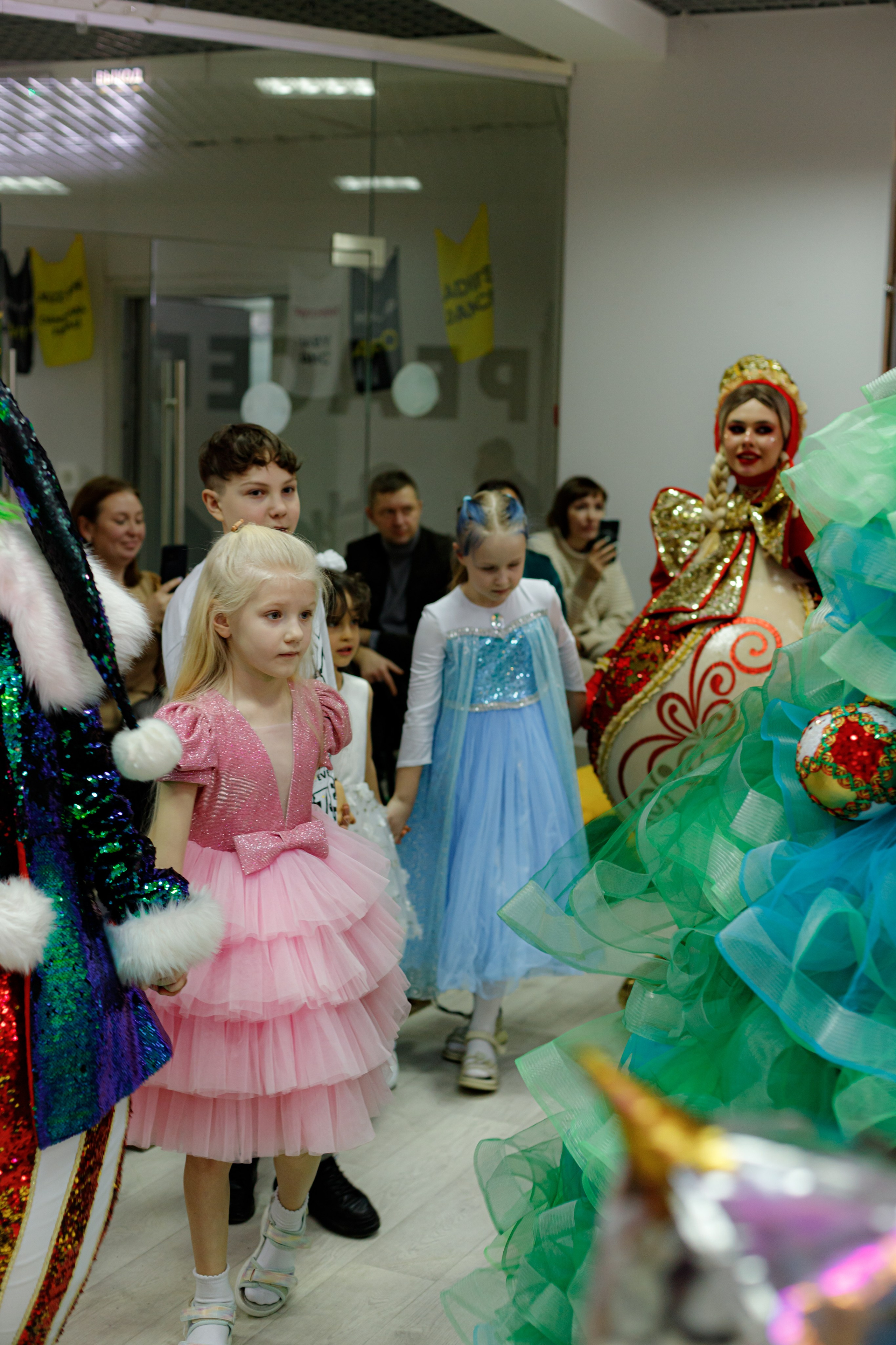 HAPPY NEW YEAR PART/5. Photokarish