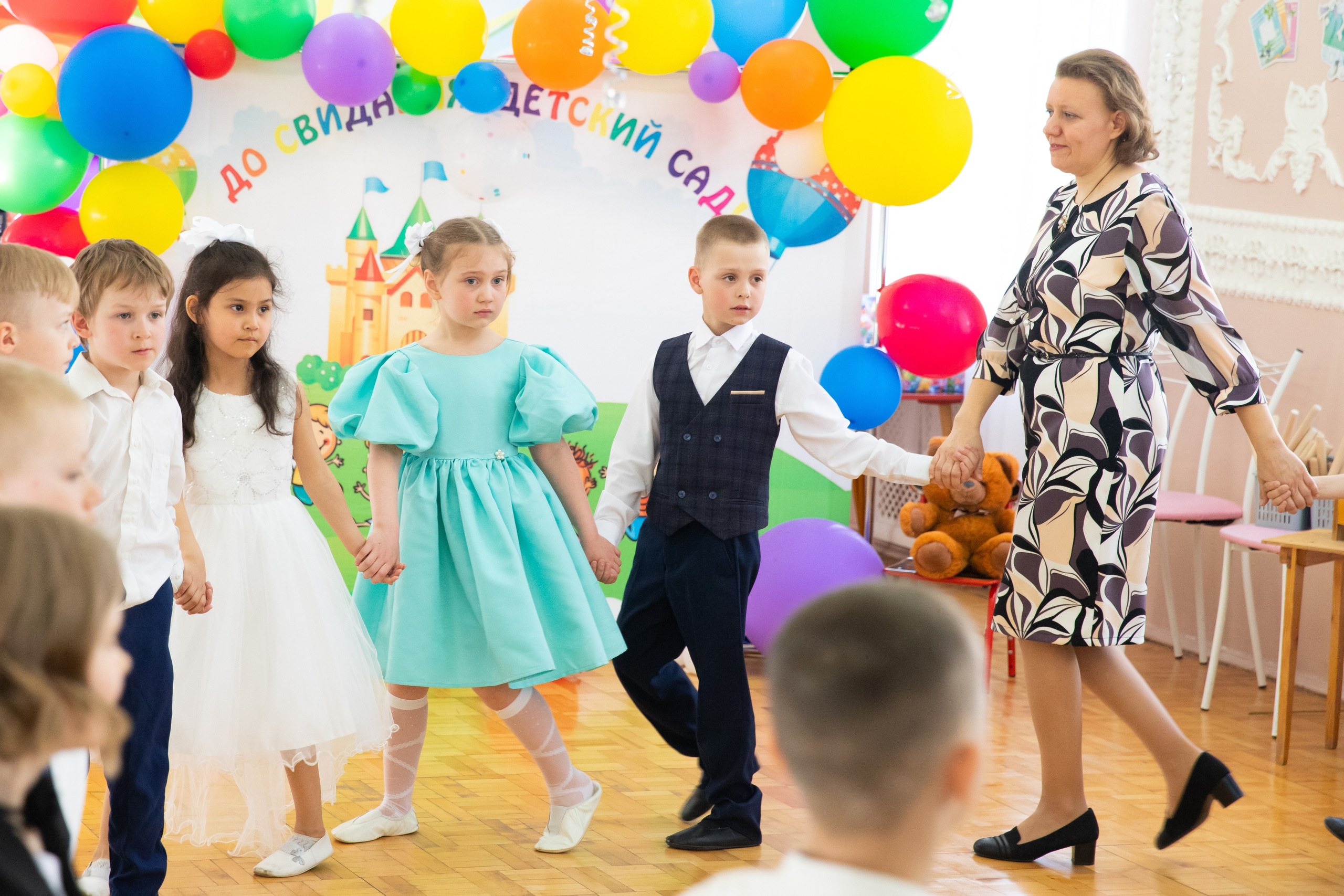 Репортаж с детского праздника. ВЫПУСКНЫЕ АЛЬБОМЫ для детского сада и школы Санкт-Петербург и Лен. область