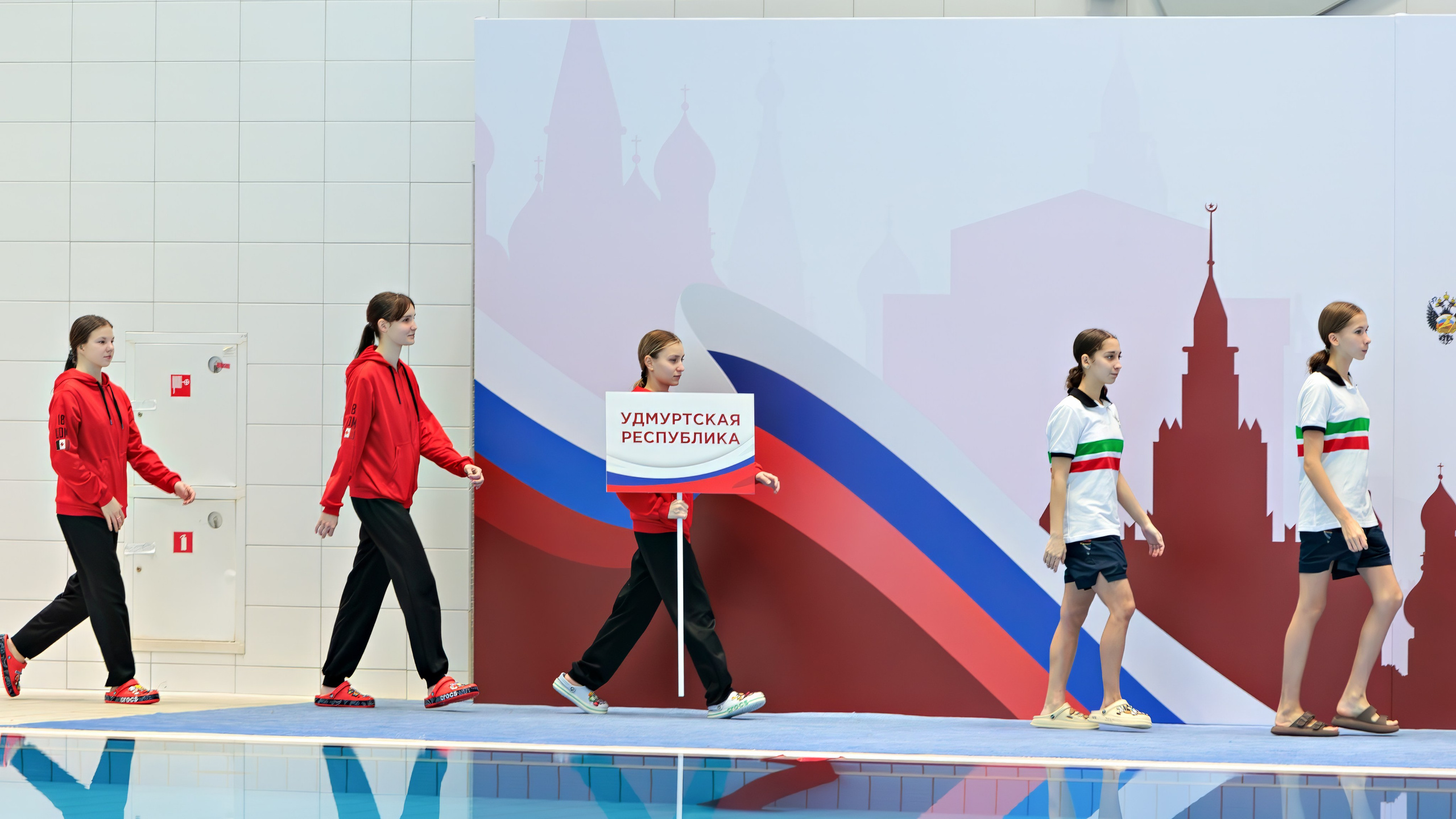 Открытие первенства России по синхронному плаванию. Выпускные альбомы и школьный фотограф в Подольске, Троицке, Щербинке, Москве и Московской области