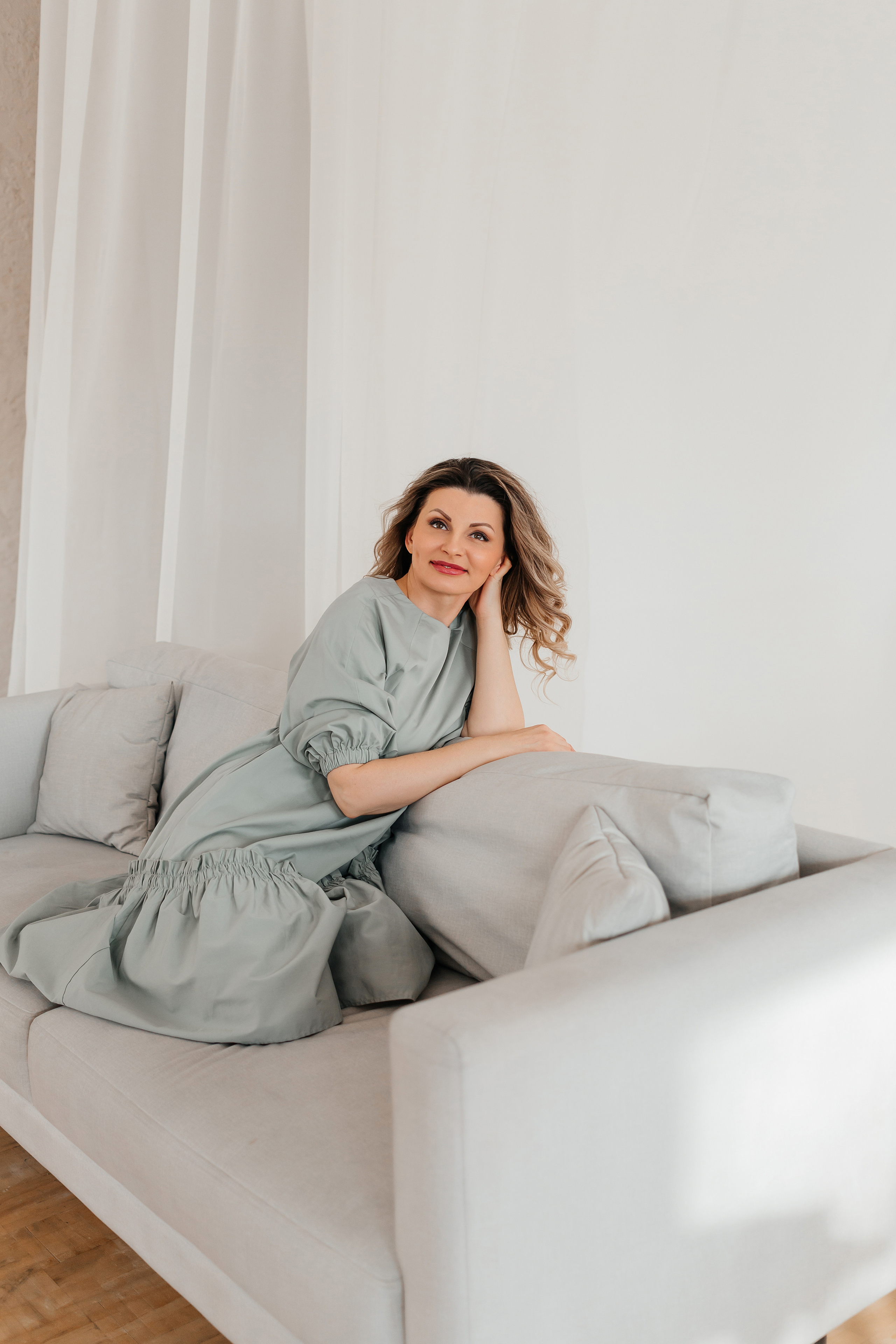 Виктория деловая съемка. Женский фотограф в Оренбурге Ирина Заводчикова