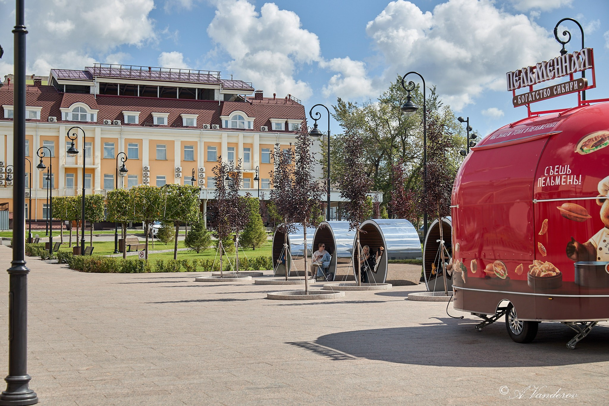 Короткая прогулка в центре города. Фотограф Омск | Александр Вандеров