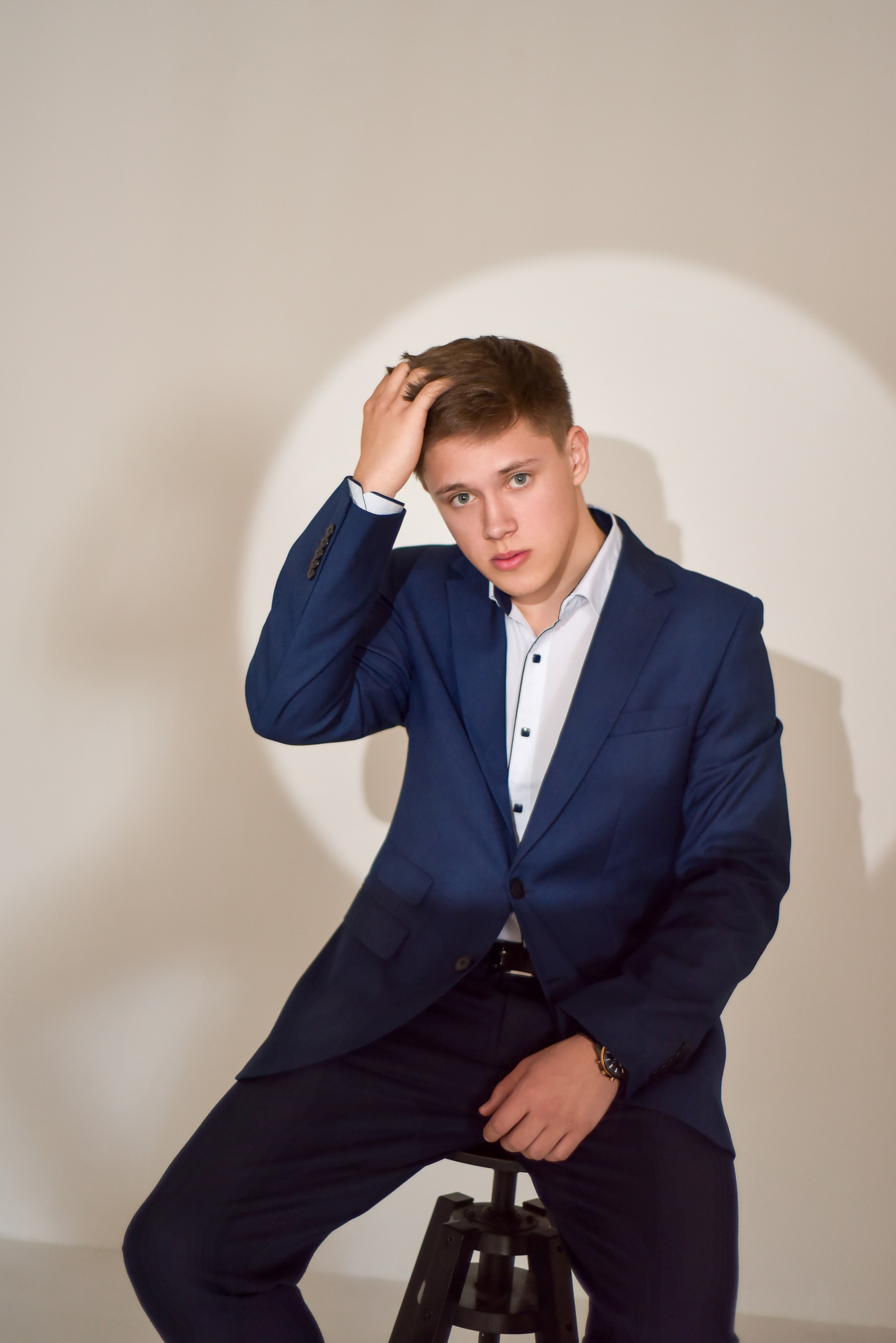 Альбом на окончание школы 9 и 11 класс «Симфония». Выпускные альбомы в Тюмени для школ, садов, вузов спортивных секций