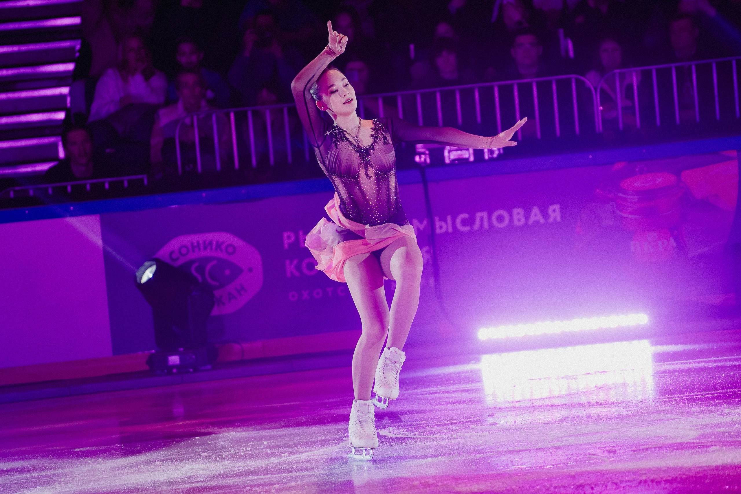 Шоу Этери Тутберидзе в Новосибирске. Воробьева Ксения — Спортивный и танцевальный фотограф Новосибирск