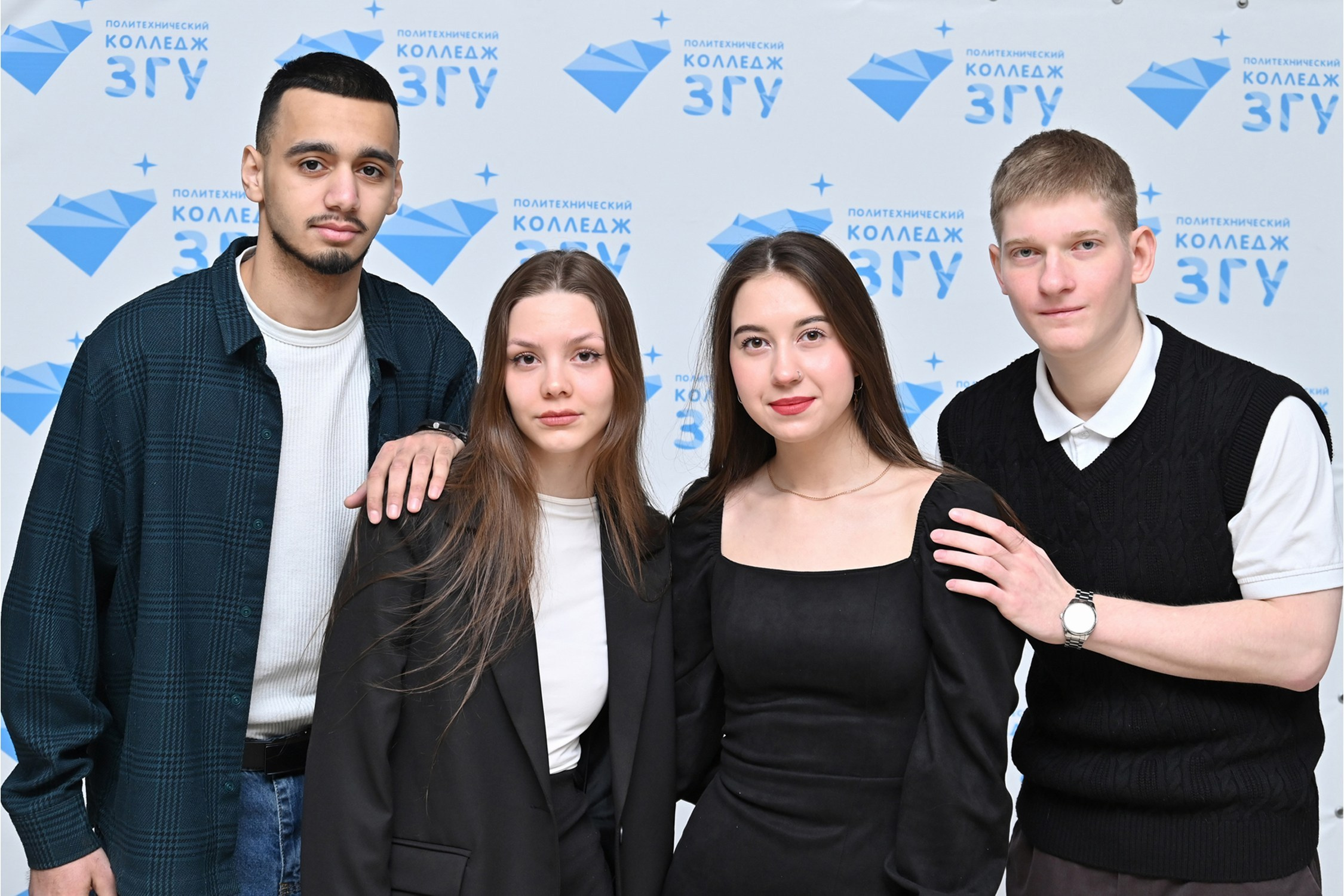 Съёмка в школе без изготовления книги. Выпускные альбомы для детских садов и школ в Норильске