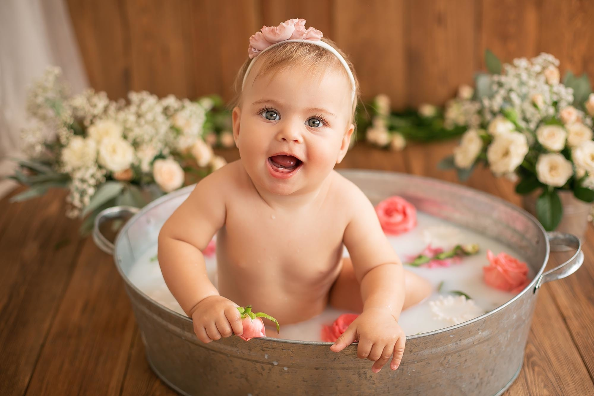 Фотопроект в ванне с молоком и цветами. Семейный и детский фотограф в Сочи Наталья Вербицкая