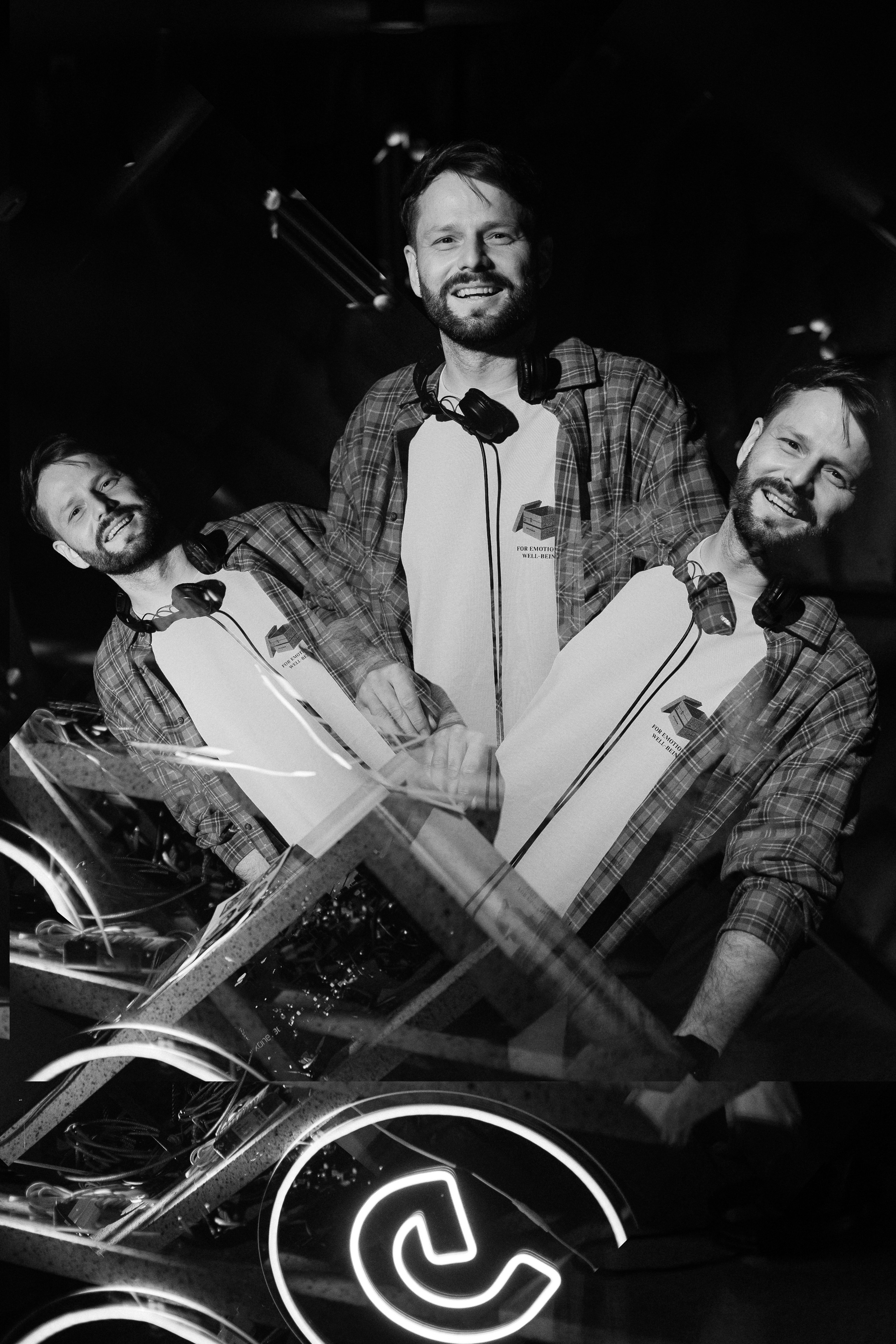 ERROR. СВОИ. ФОТООТЧЕТЫ-СОБЫТИЯ-МЕСТА