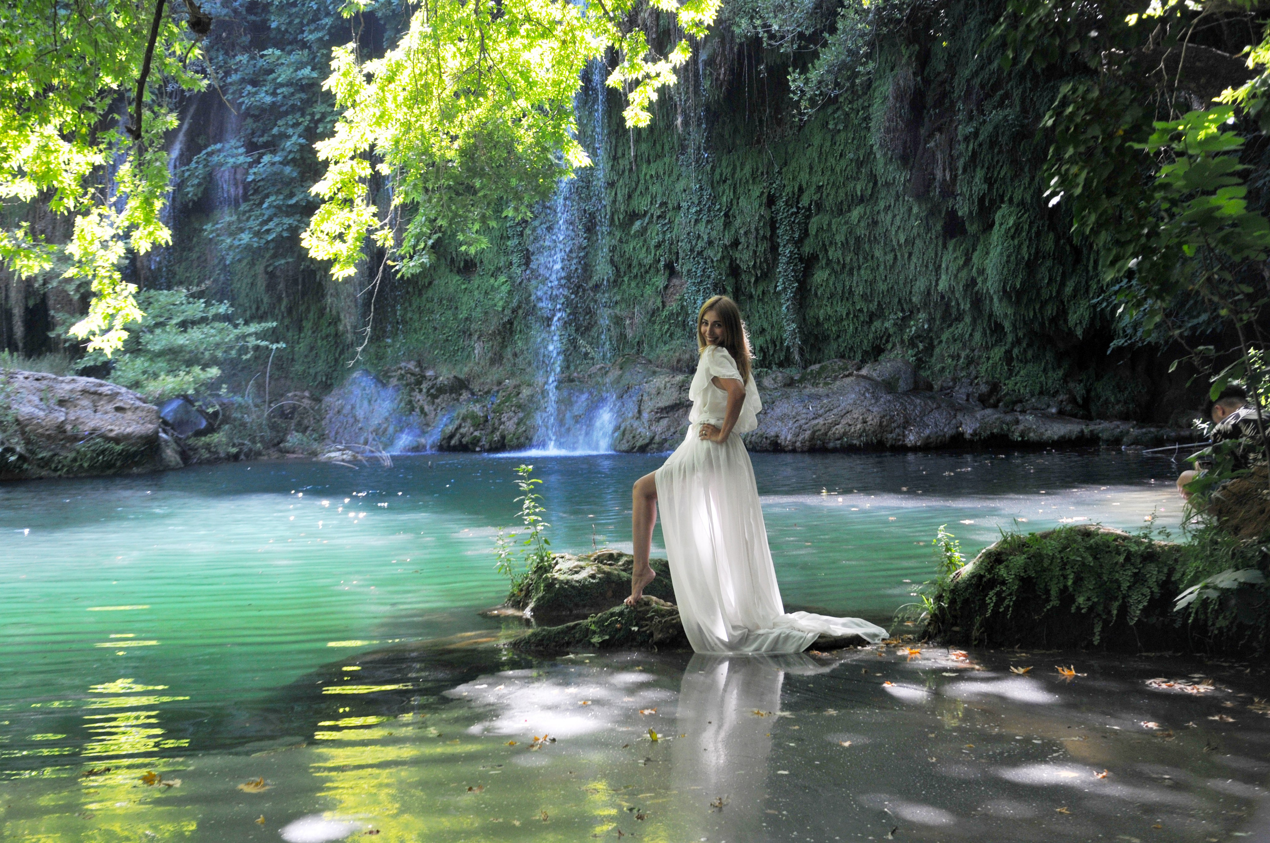Индивидуальная фотосессия на водопаде Куршунлу, Анталия. Профессиональный фотограф в Турции Анталии Кемере Сиде Белеке Алании