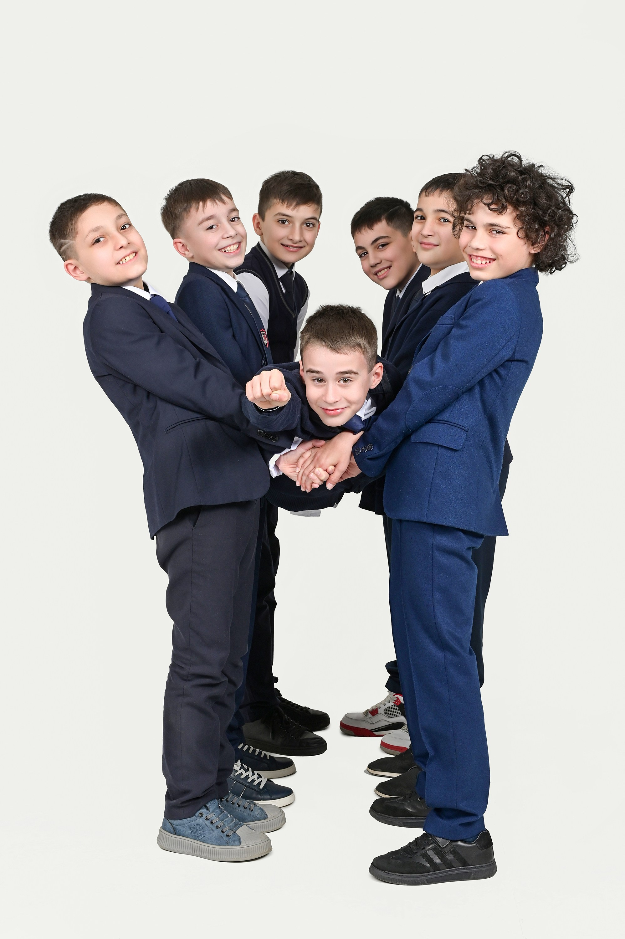 Стандарт 1-4 класс. Первая школьная фотостудия Zoom-Zoom в городе Владикавказ