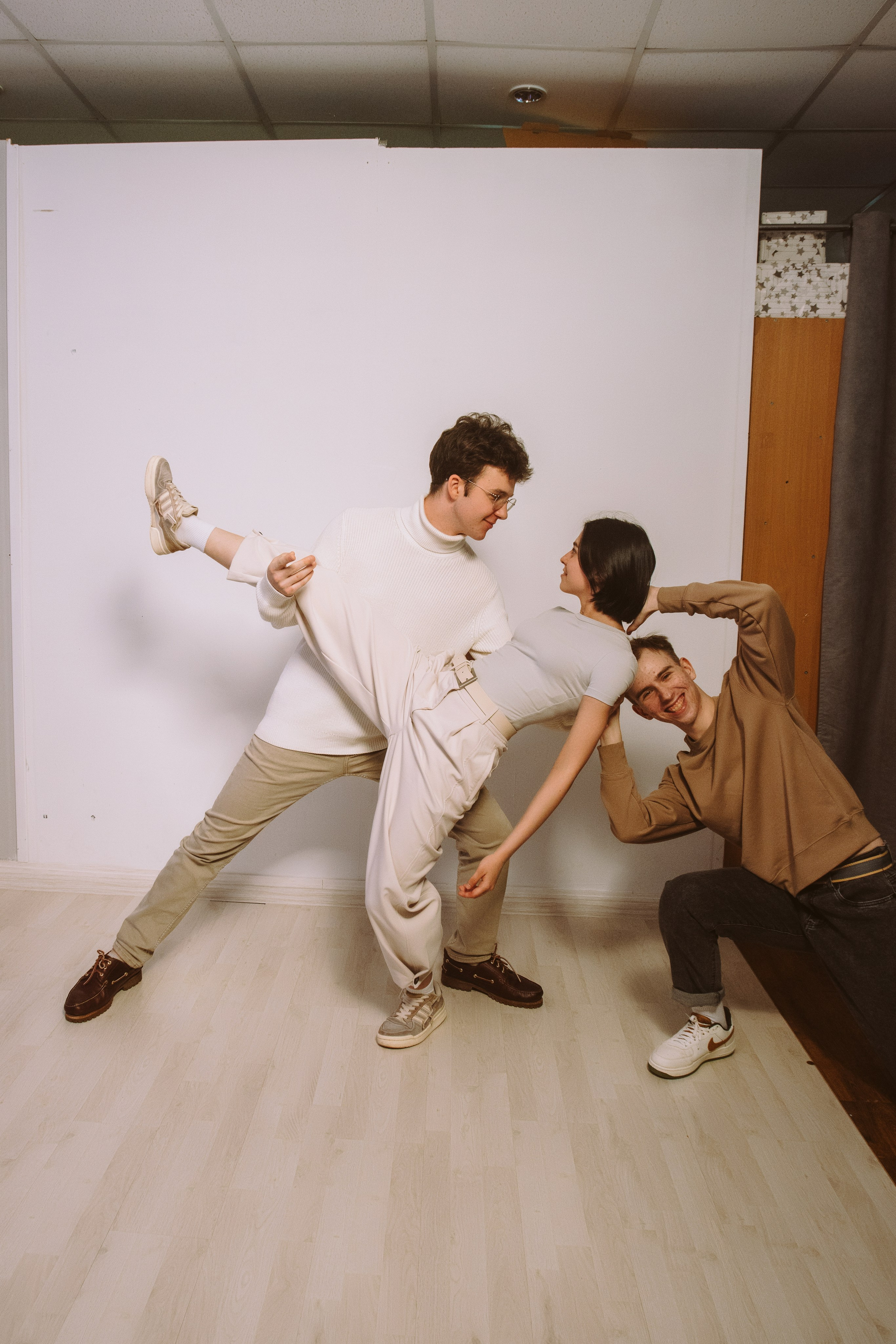 Школа № 12, 11 класс. Выпуск 2024. Студия выпускных альбомов Остров