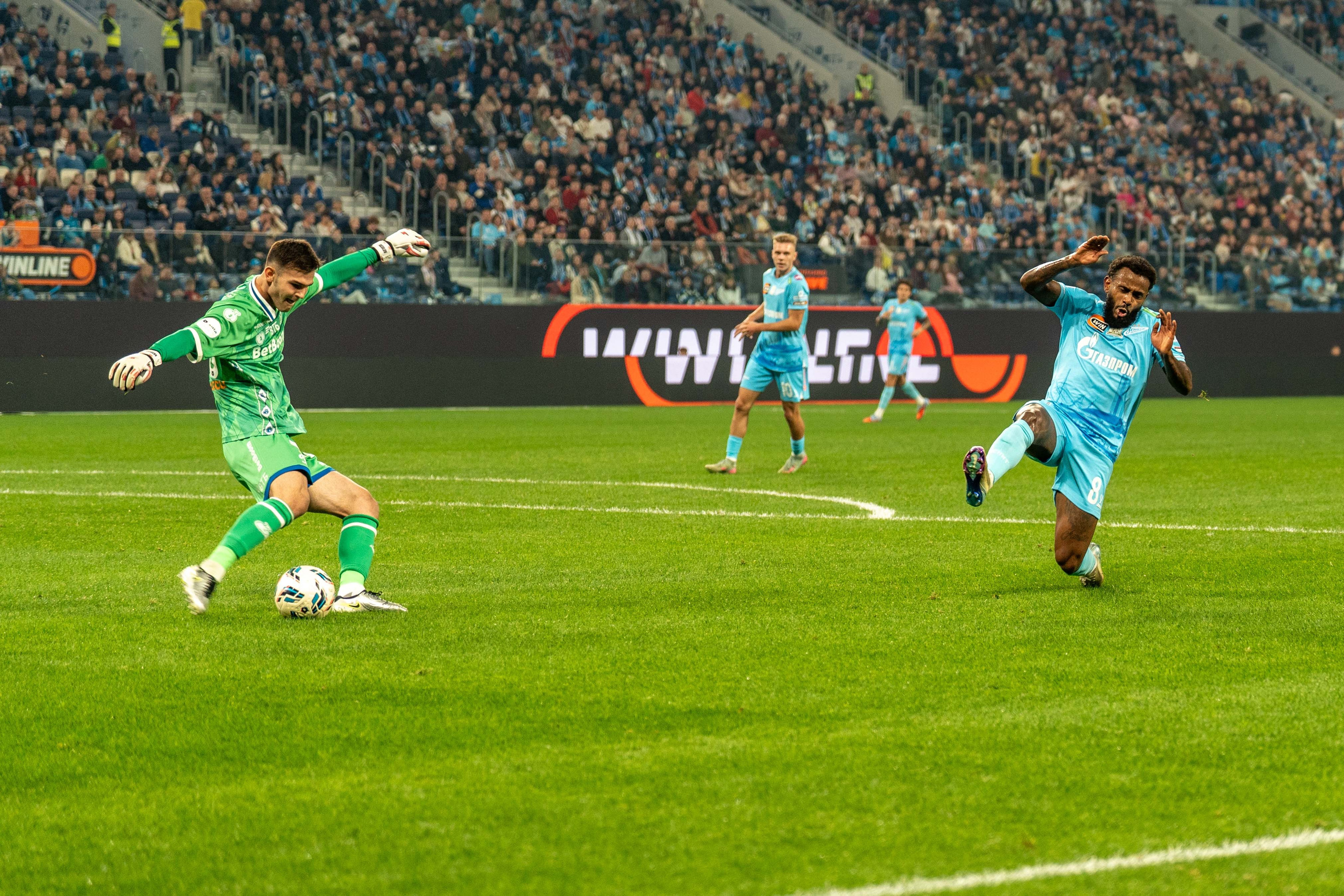 Зенит — Динамо, 13-й тур РПЛ: репортажная съёмка на Газпром Арене | Антон Гауф, спортивный фотограф Санкт-Петербург. Спортивный фотограф в Санкт-Петербурге | Антон Гауф