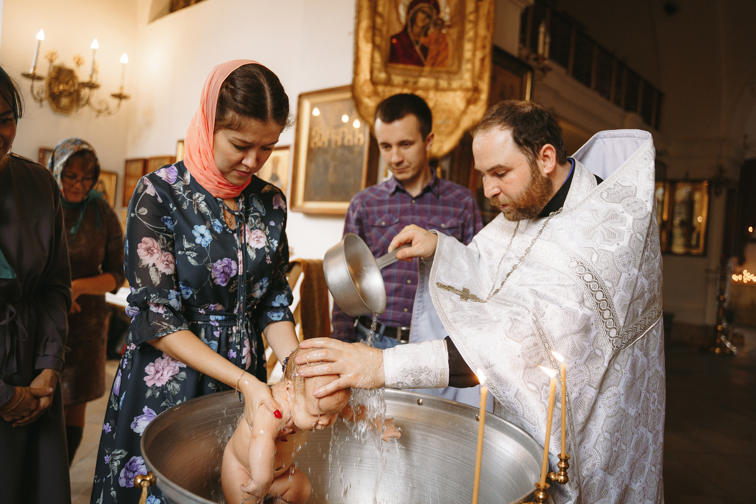 Фотограф на крещение в Храме Великомученика Димитрия Солунского