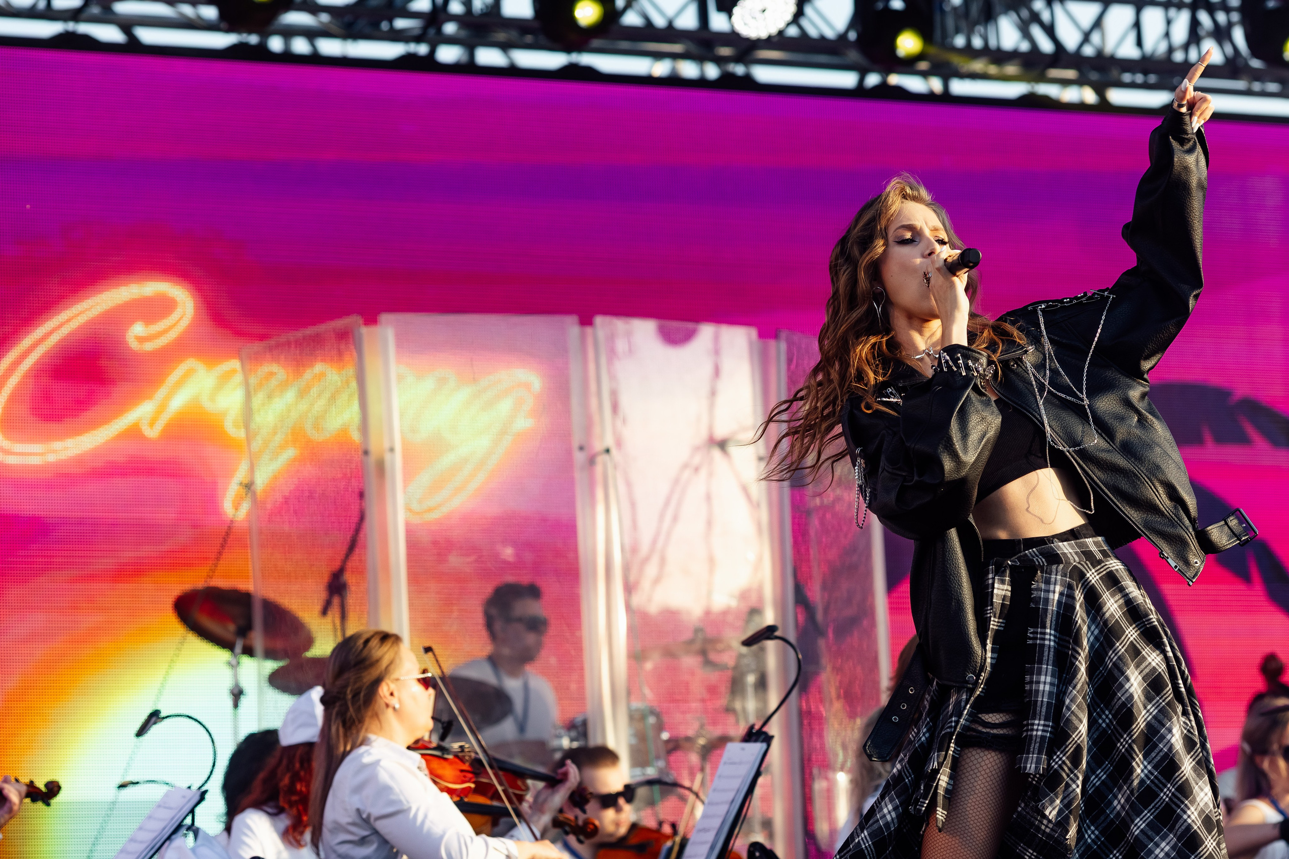 Рок-хиты с Симфоническим оркестром. Вокалистка Мария Сиротенко