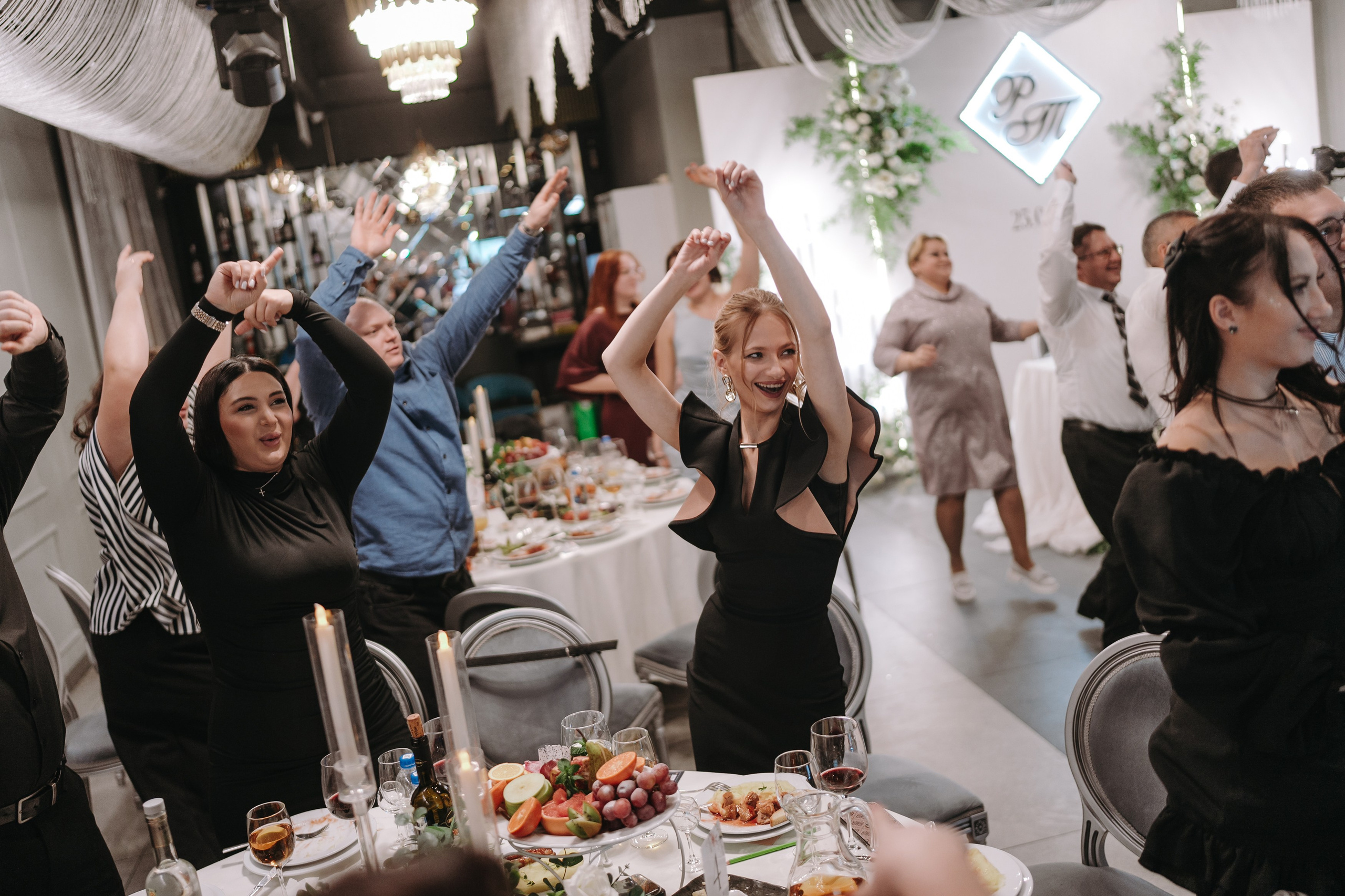 ФОТОСТУДИЯ МОНОХРОМ, КИРОВСКИЙ ЗАГС, ДВОРЕЦ БОРЬБЫ, БОТАНИЧЕСКИЙ САД, РЕСТОРАН ЯНС, ВЕДУЩИЙ РАМИС КАРИМОВ УФА