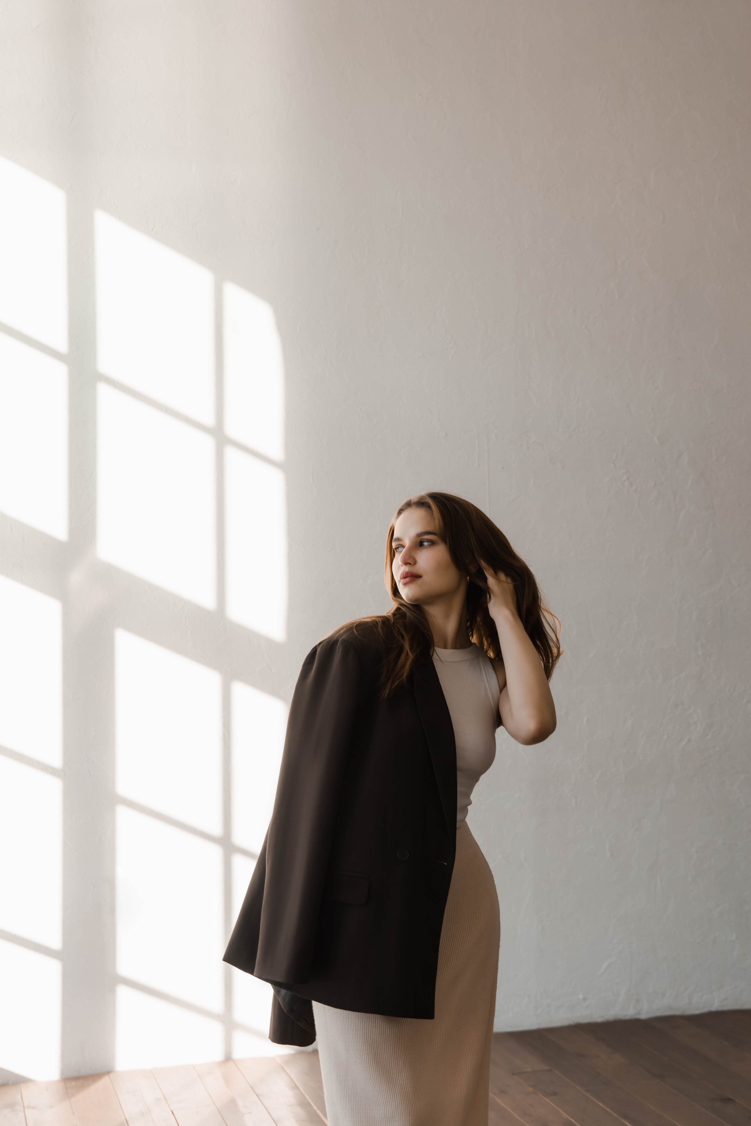 Студийная портретная фотосессия с естественным солнечным светом. Портретный и репортажный фотограф в Санкт-Петербурге | Валерия Кайряк