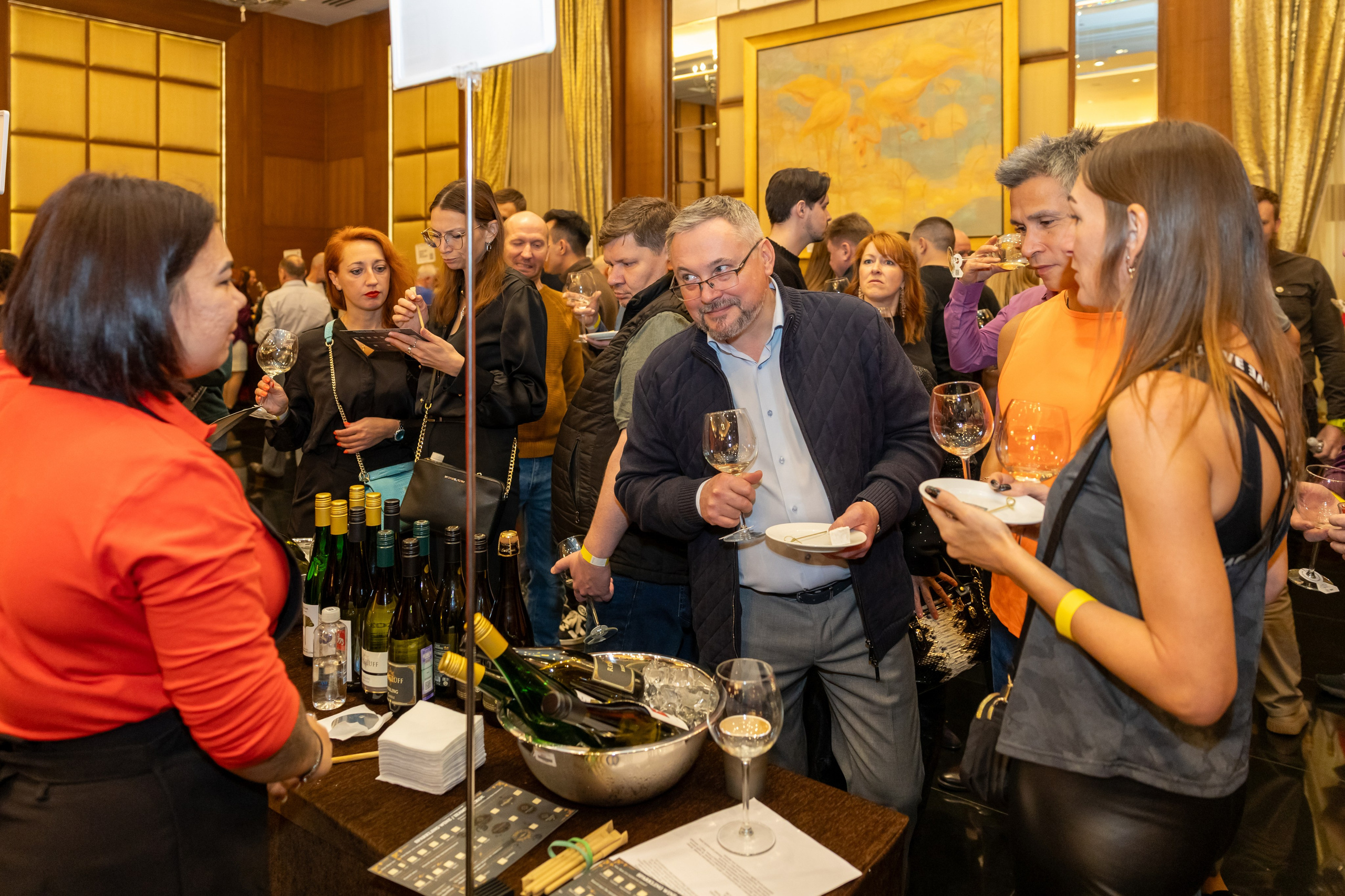 Репортажная фото- и видеосъемка Винного салона «Ароматный мир» в СПб