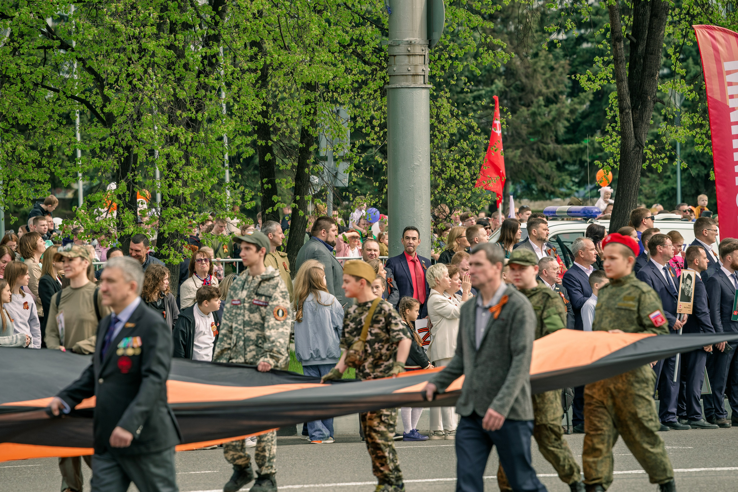День Победы в Новокузнецке, 2025 год. Антон Непочатых — Большой мужской фотограф