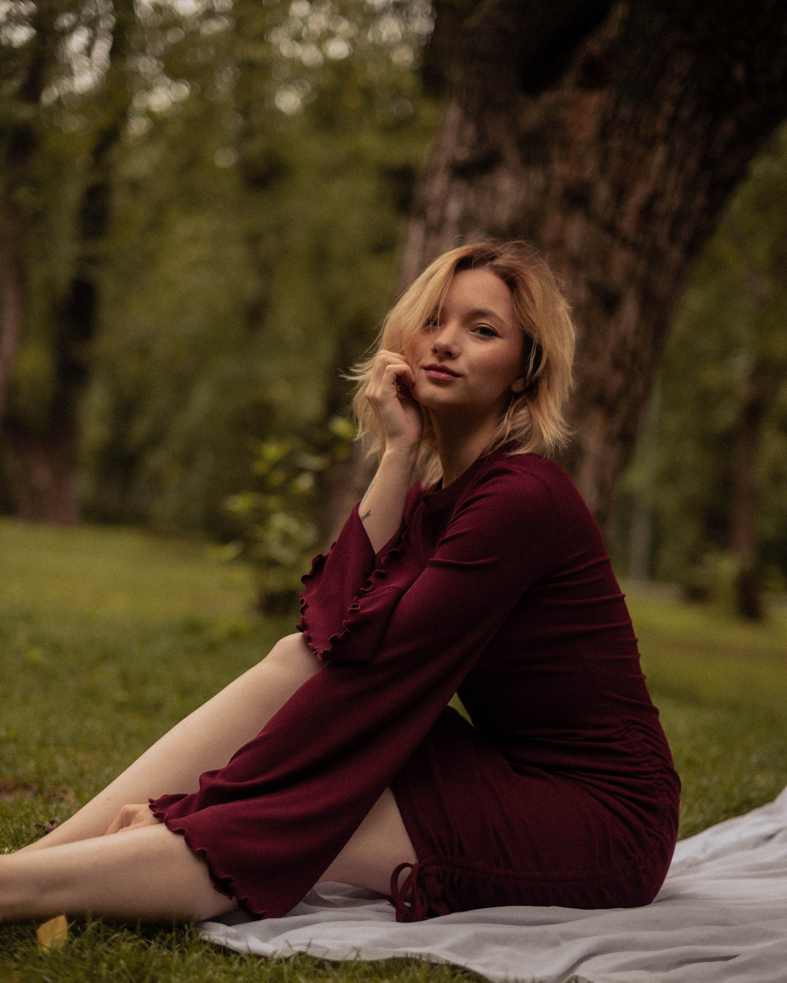 Аня. Женский фотограф. Создатель украшений ручной работы. Модель